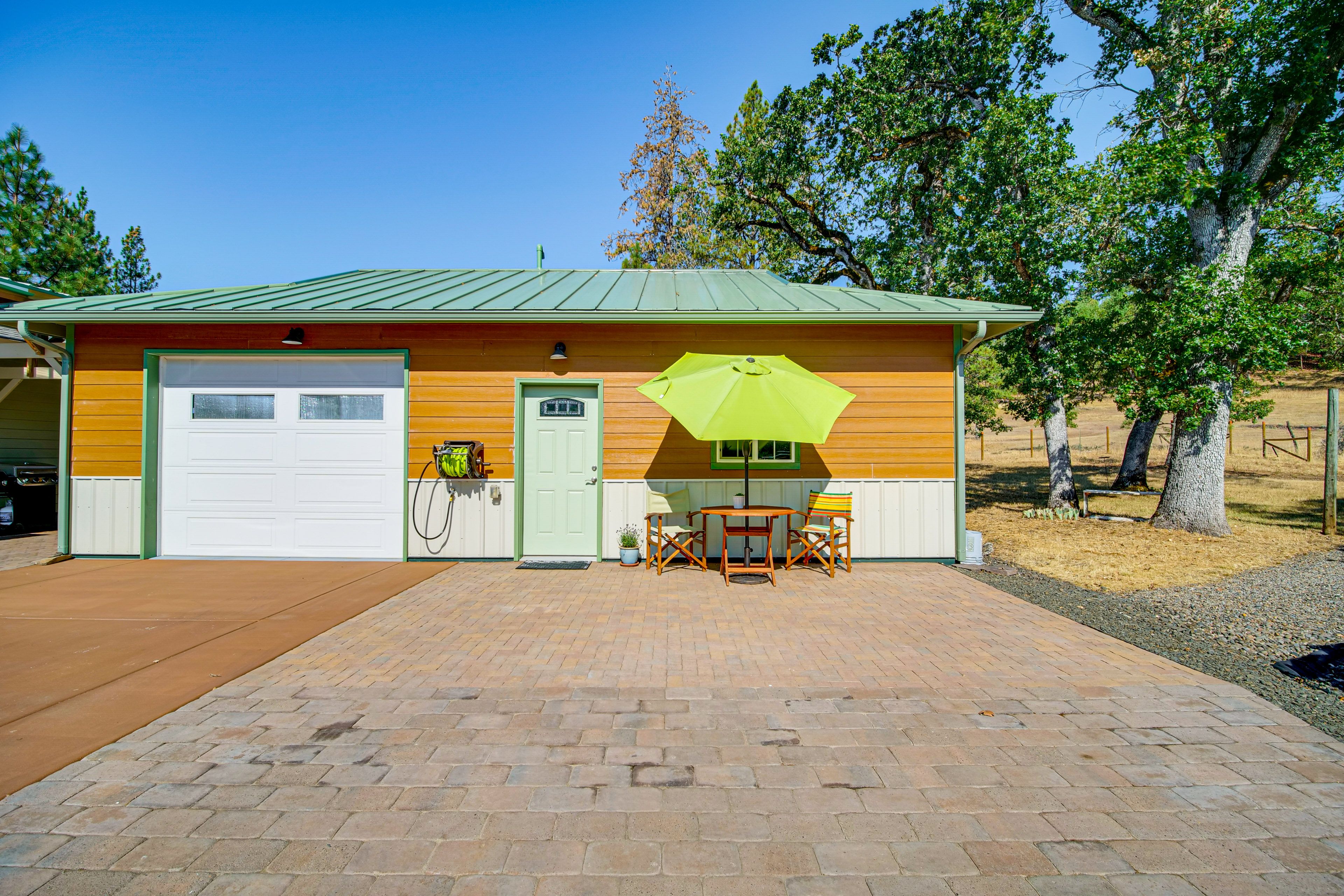 Parking | Shared Driveway (1 Vehicle)