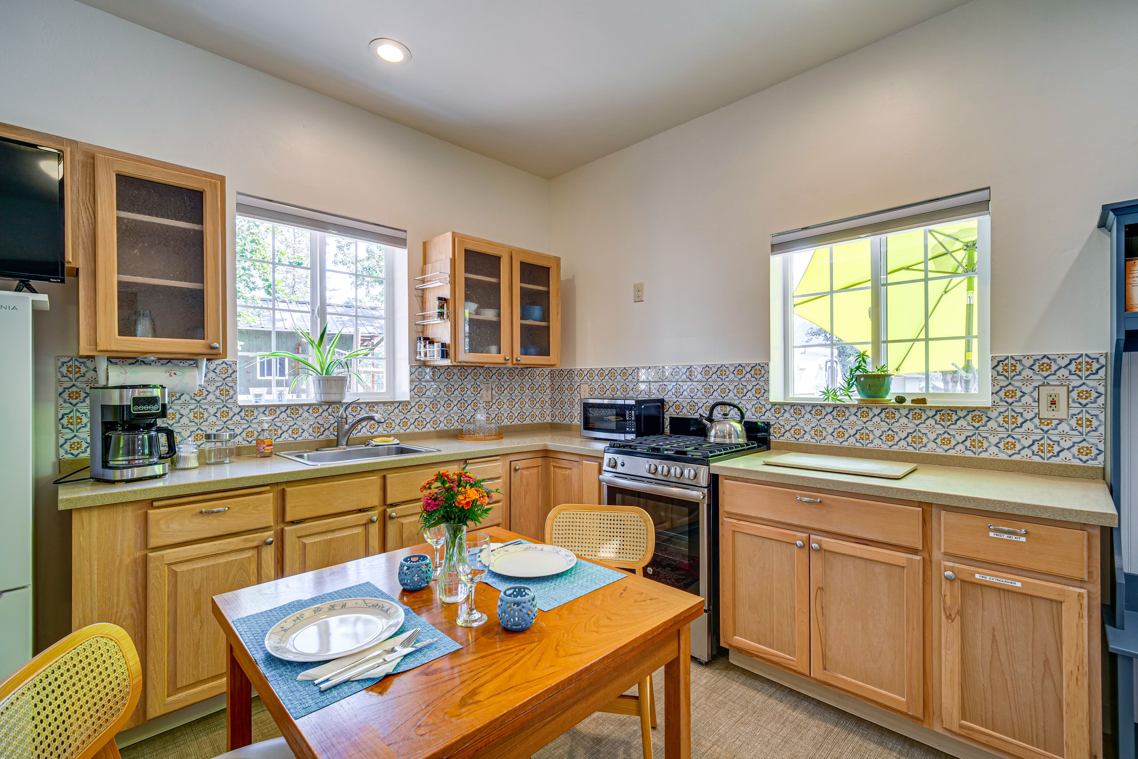 Dining Table | Kitchen