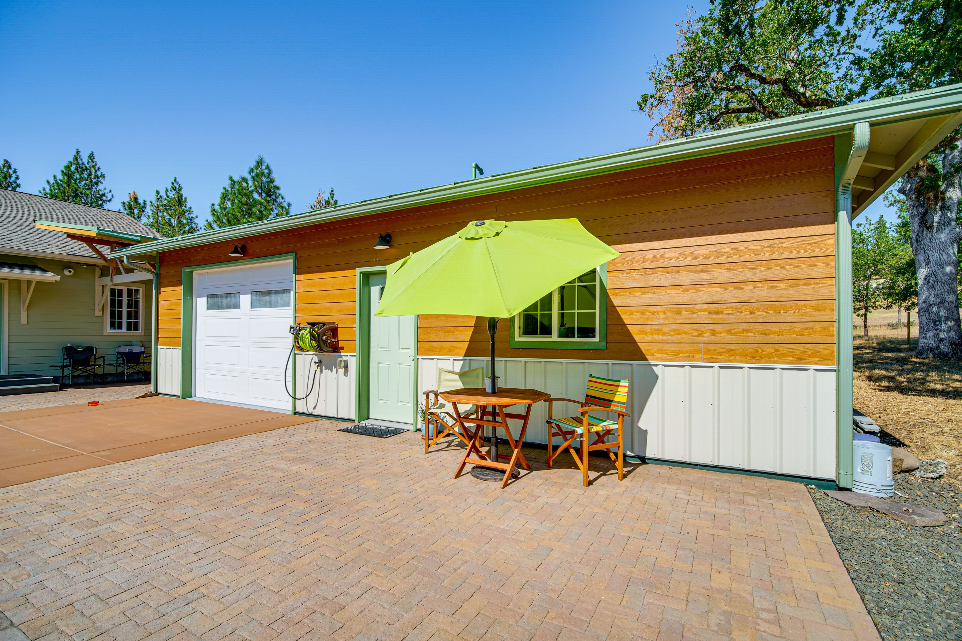 Exterior | Patio | Dining Area w/ Umbrella