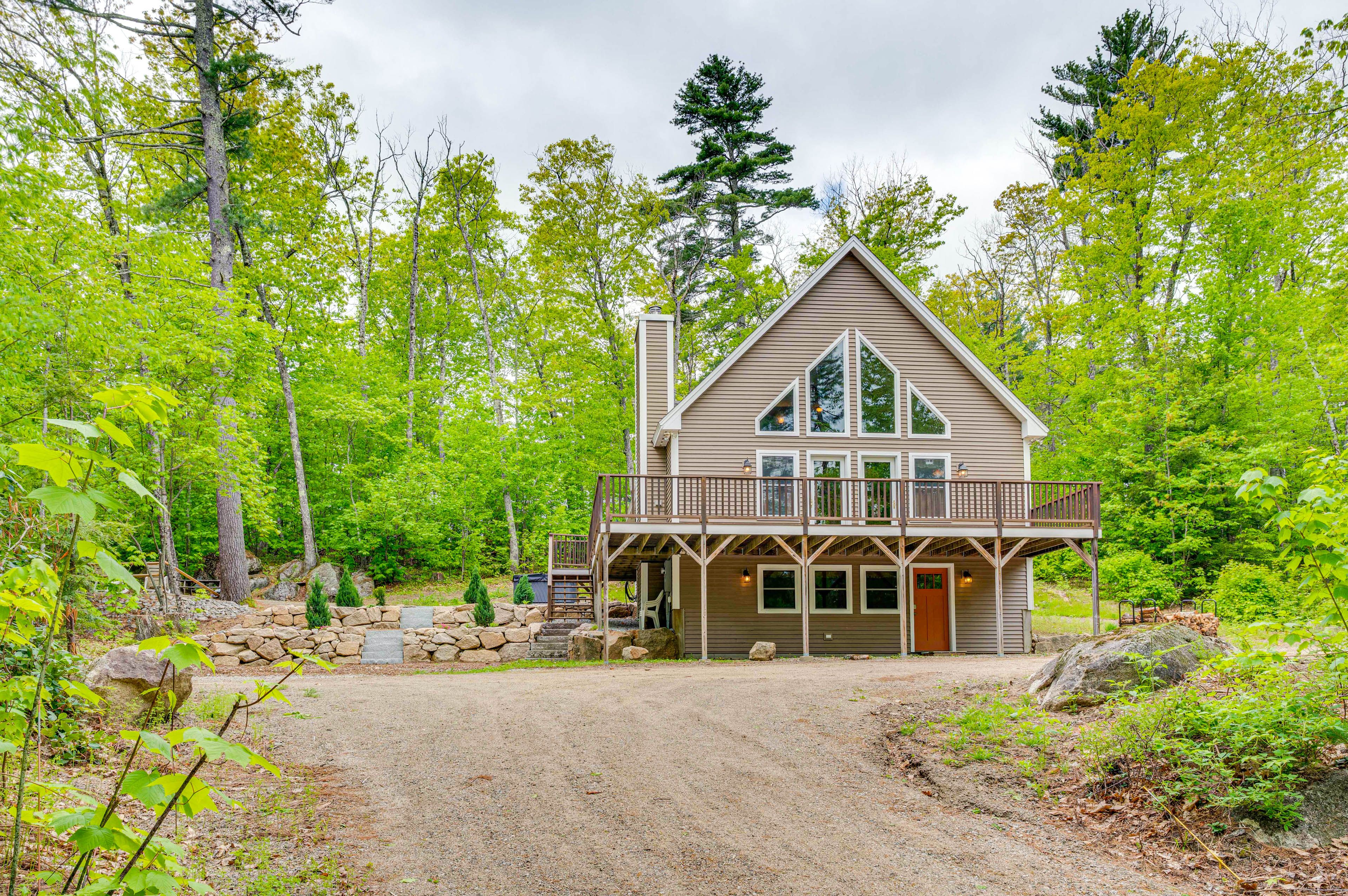 Conway Vacation Rental | 3BR | 2BA | 1,890 Sq Ft | Stairs Required