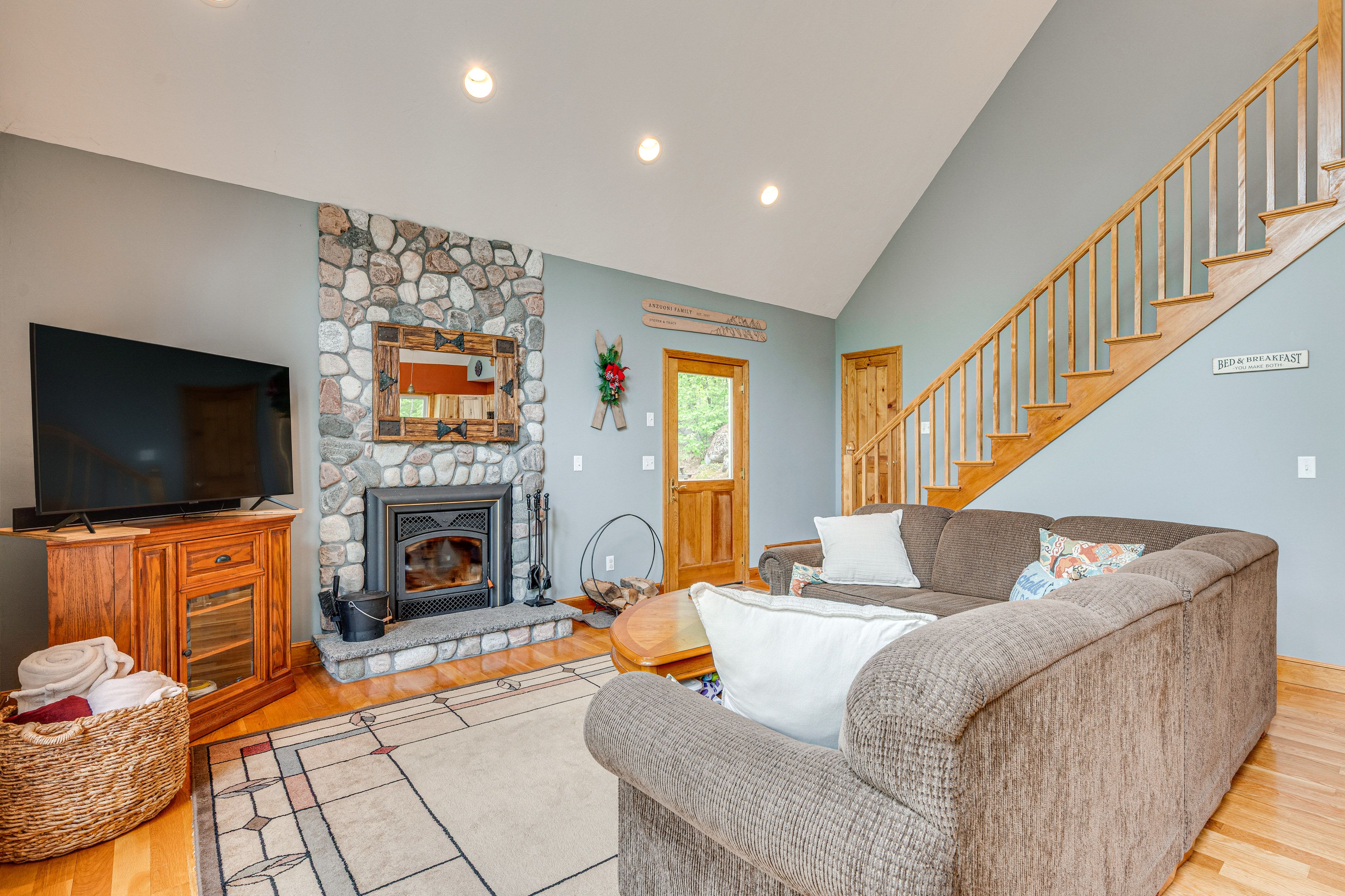 Living Room | Main Level