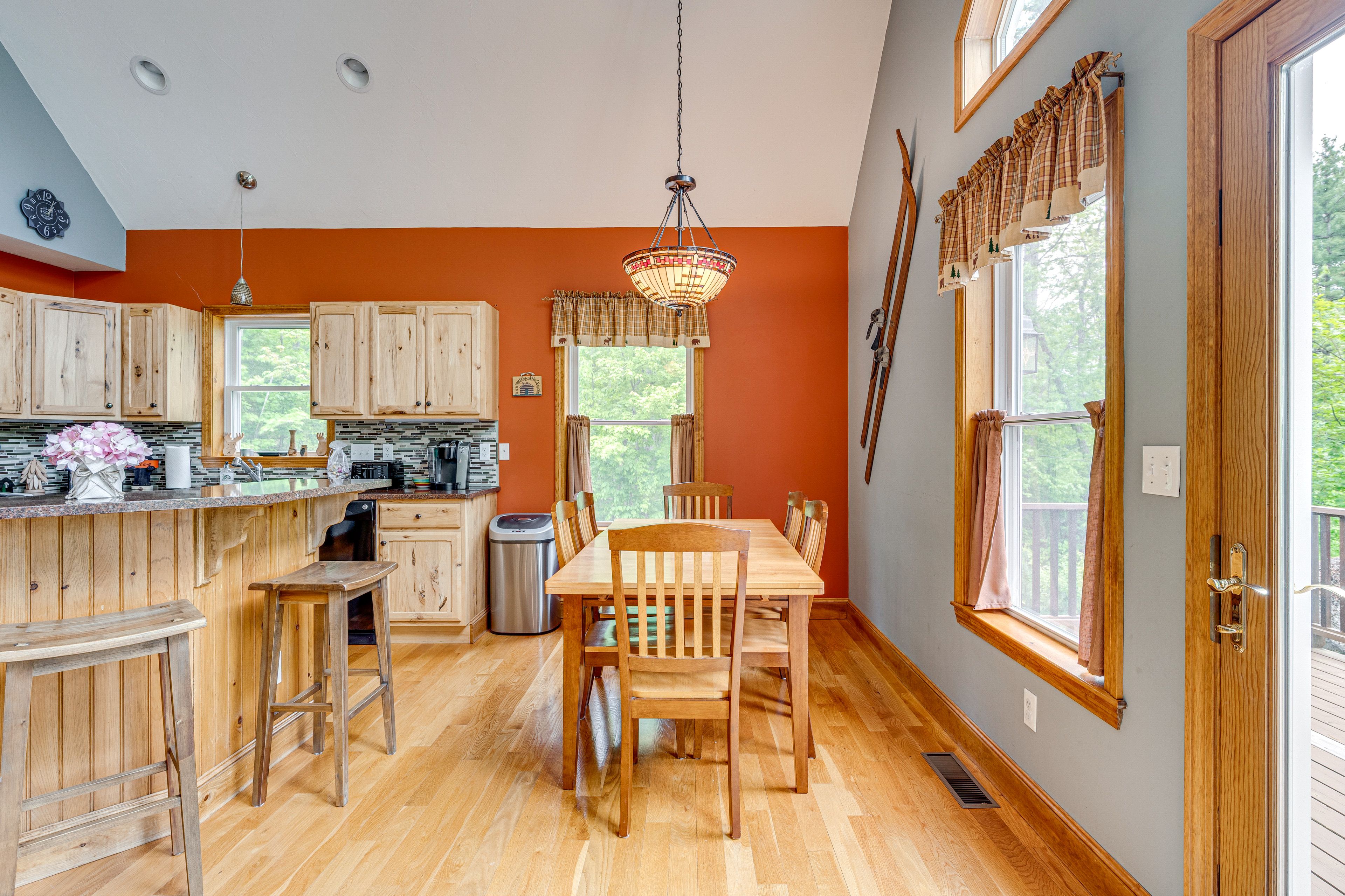 Dining Area | Main Level | Dishware/Flatware