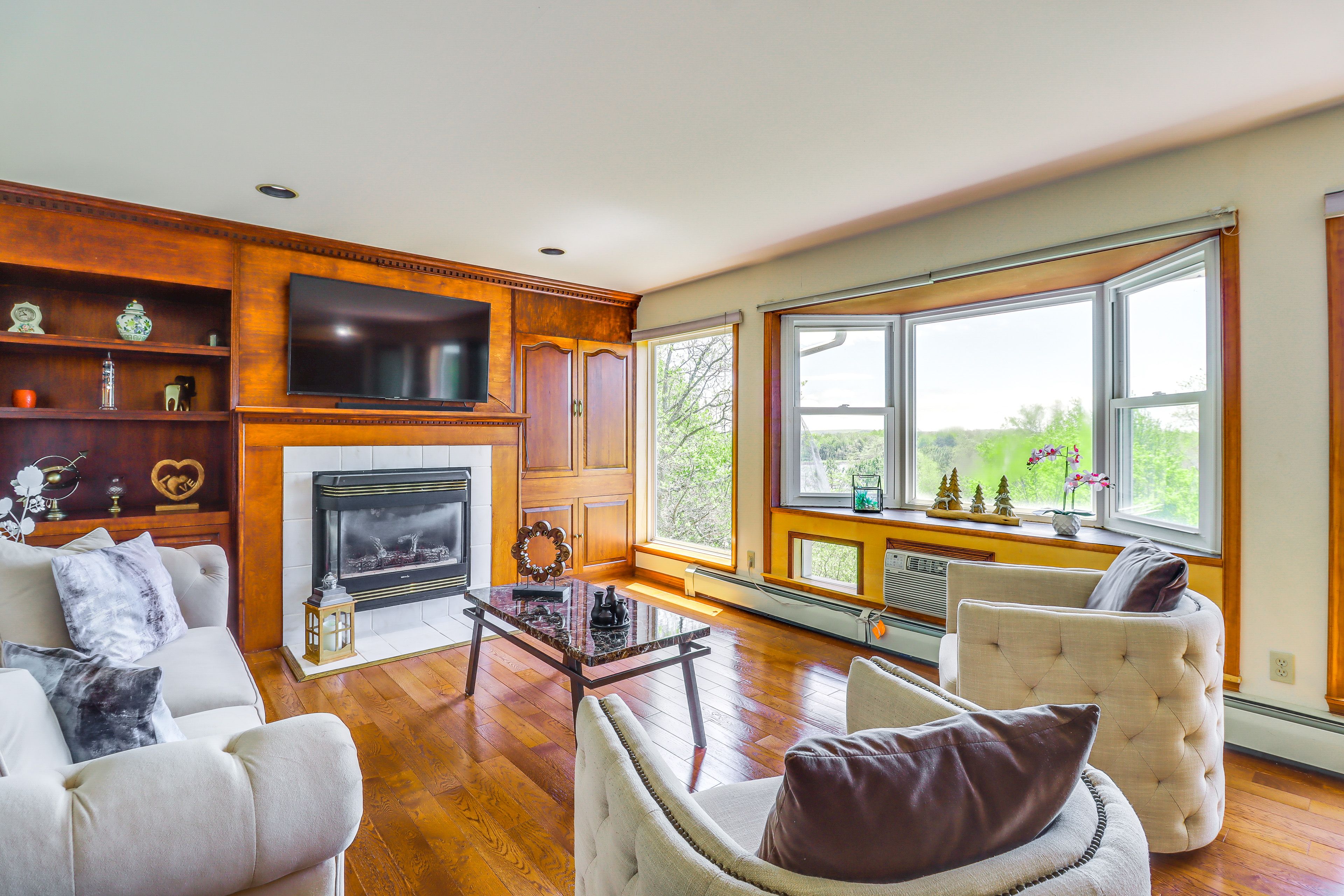Living Room | 2nd Floor | Smart TV | Fireplace | Mini-Split Heating & A/C