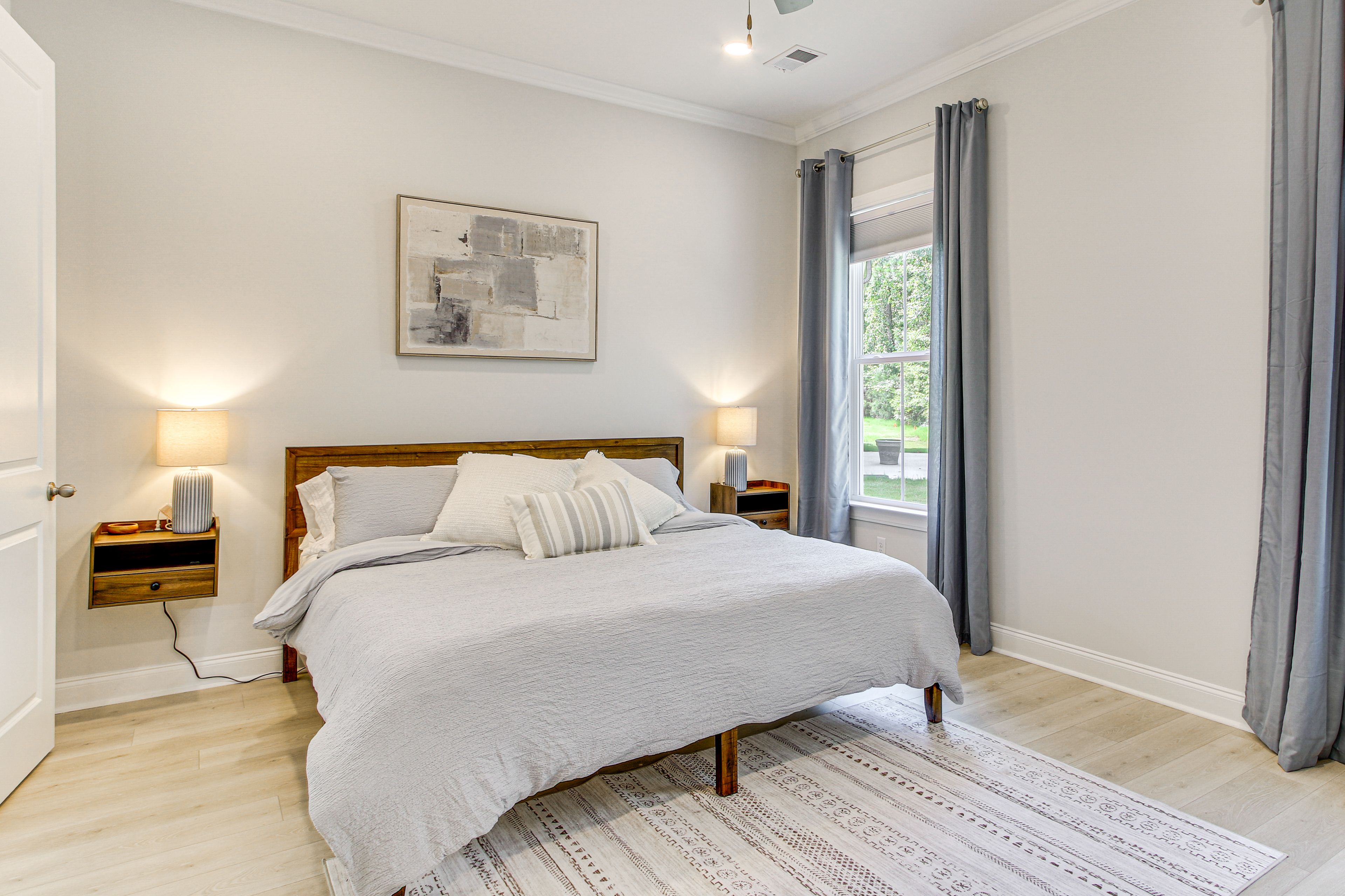 Bedroom 1 | King Bed | Main Level | En-Suite Bathroom