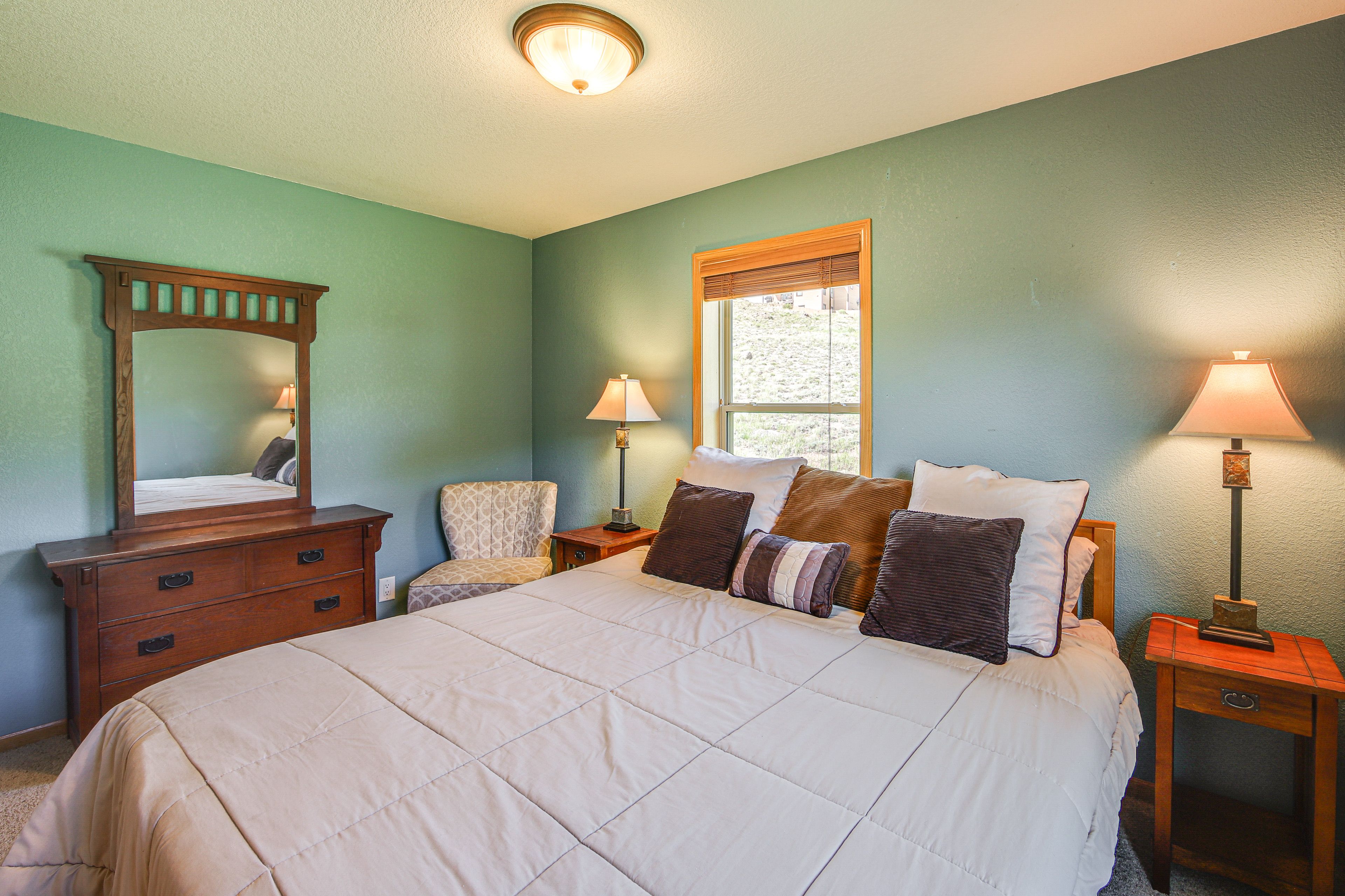 Bedroom 5 | King Bed | 2nd Floor