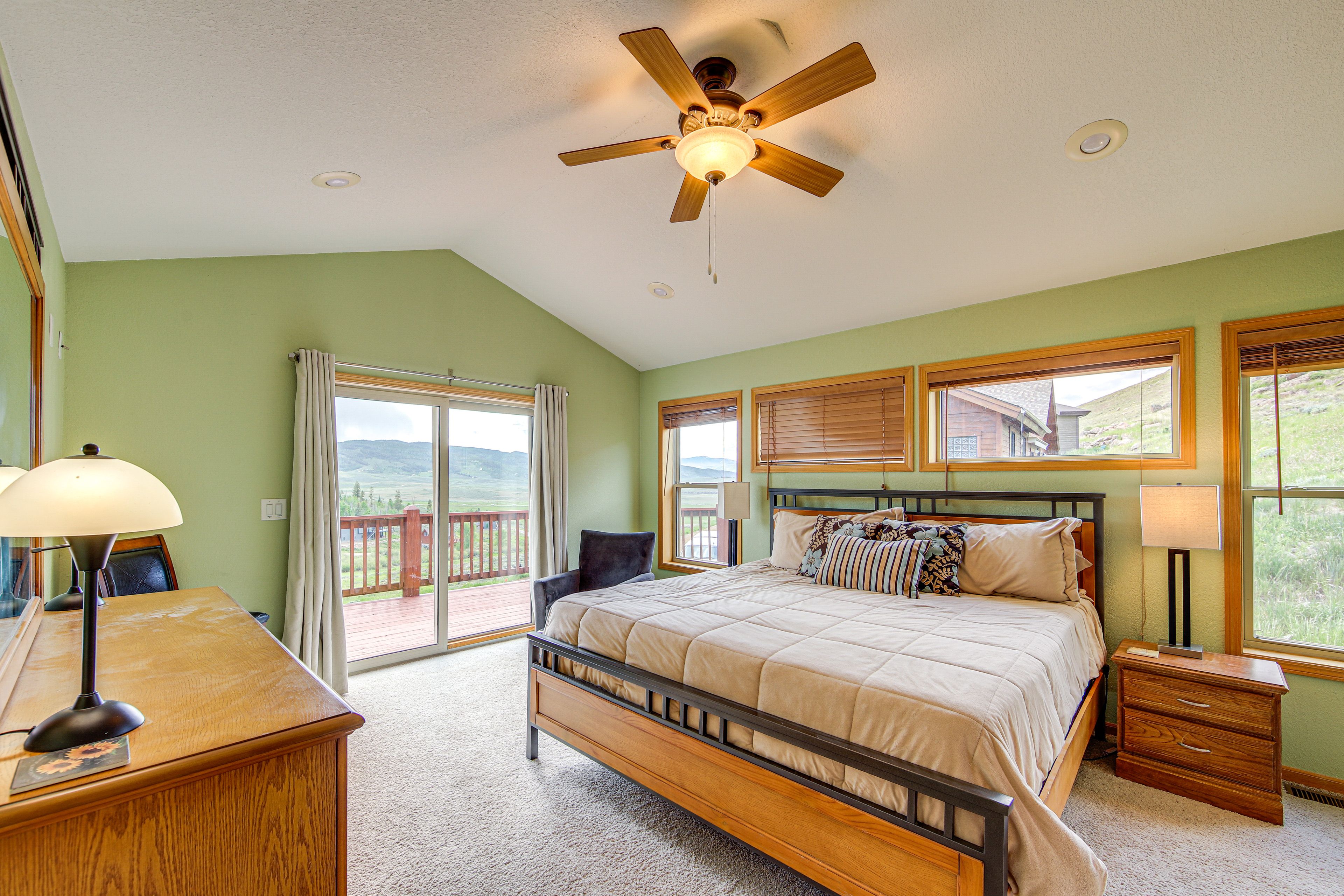 Bedroom 4 | King Bed | Deck Access | 2nd Floor