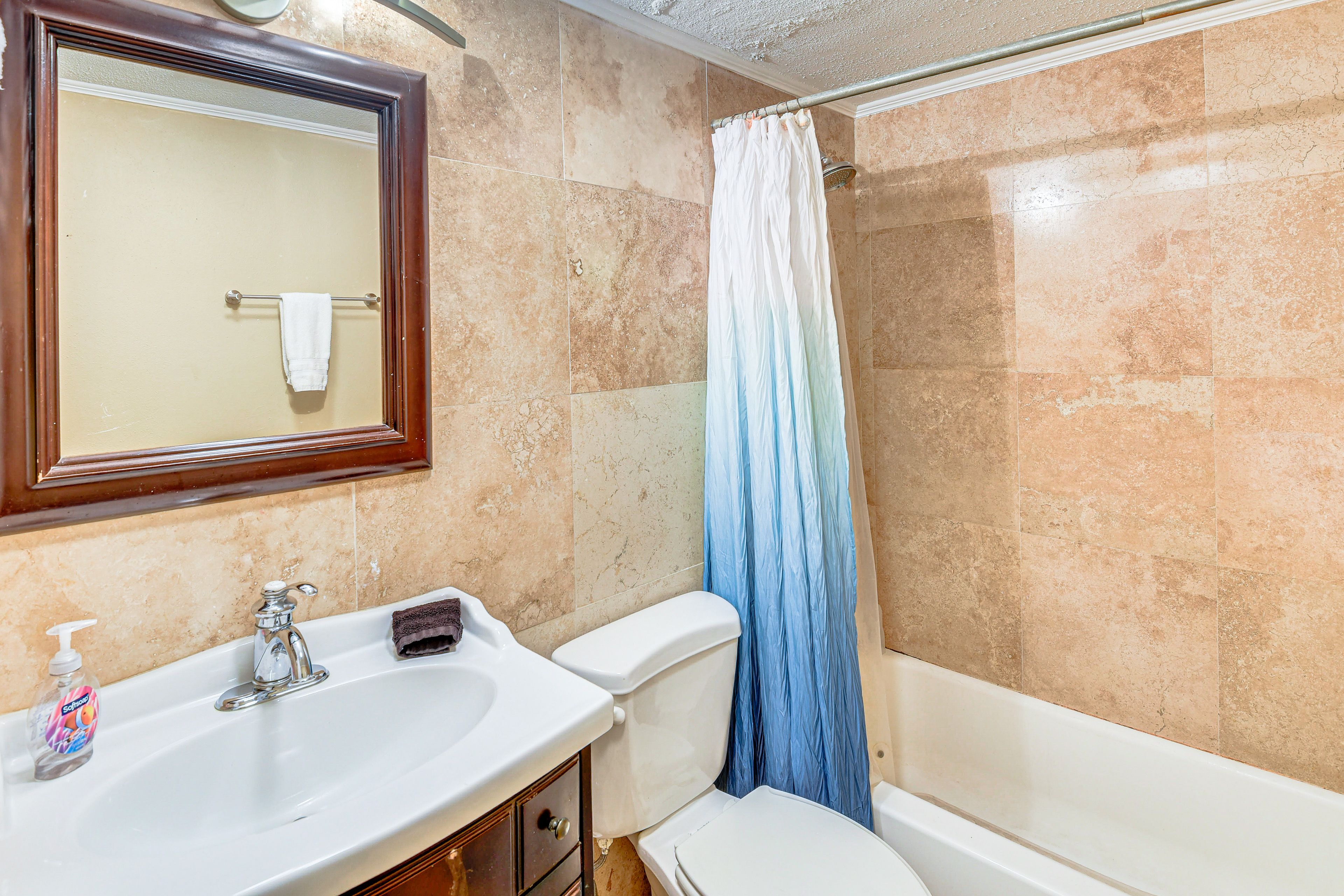 Bathroom | Towels Provided