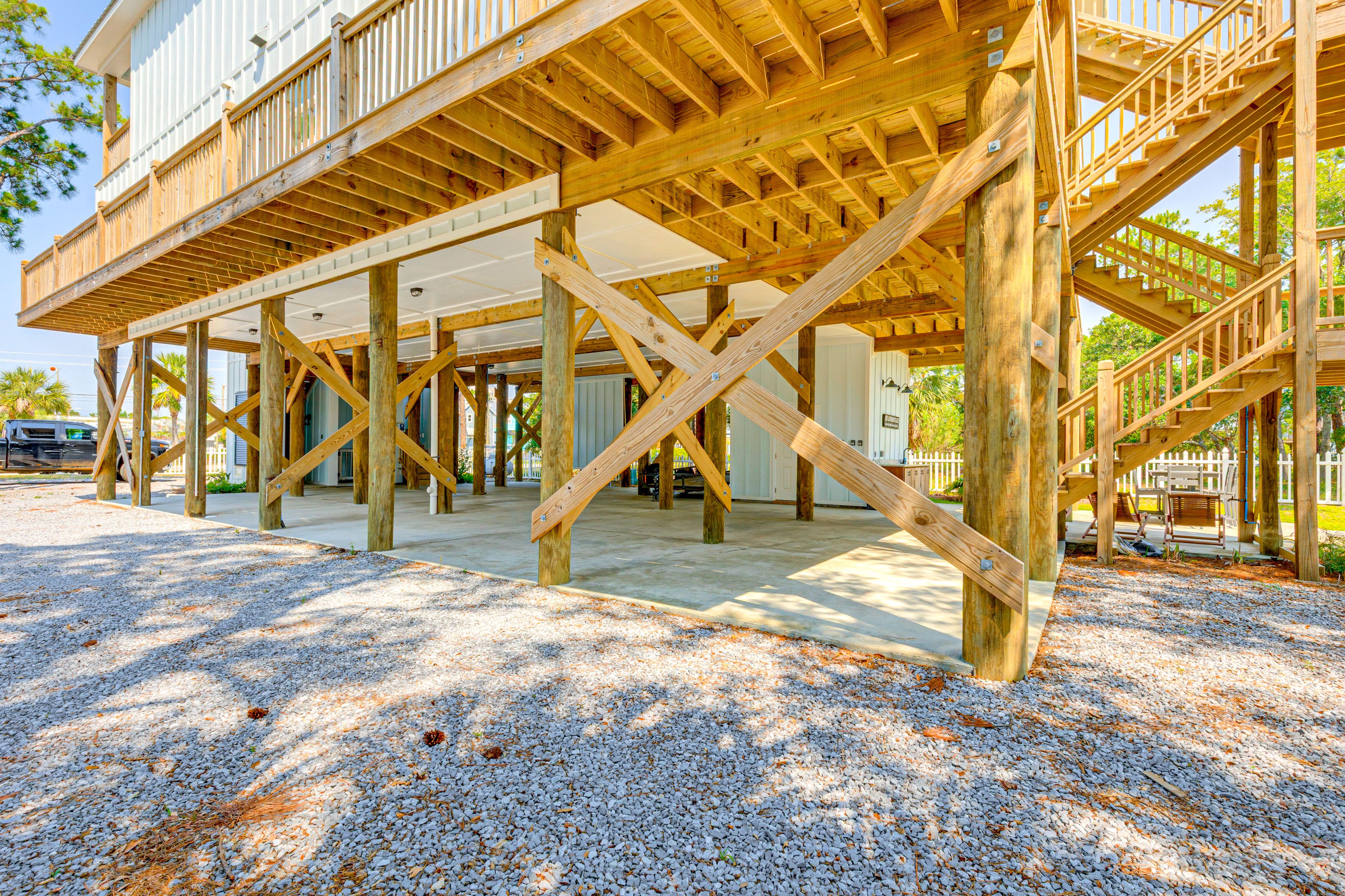 Parking | Shared Carport & Fenced Parking Area (2 Vehicles Max)