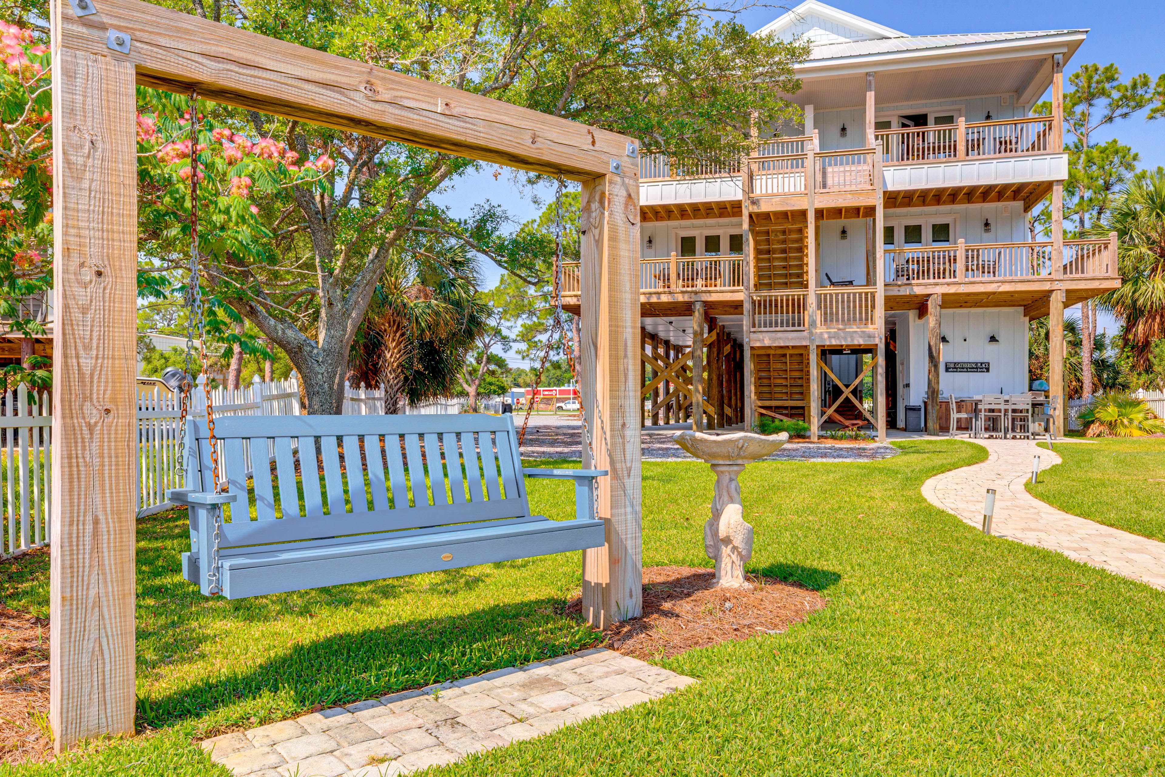 Community Bench Swing
