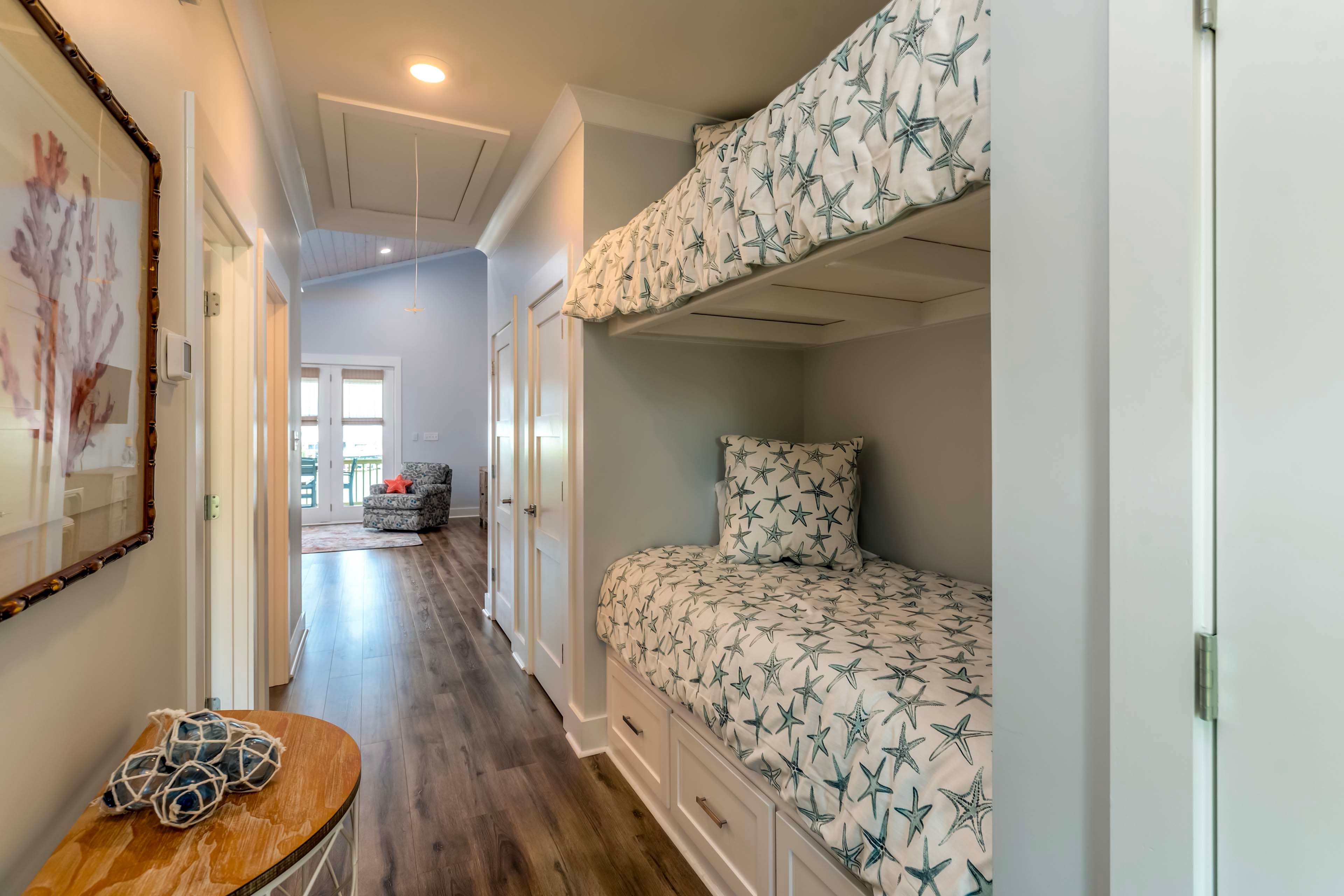 Sleeping Nook | Twin Bunk Bed