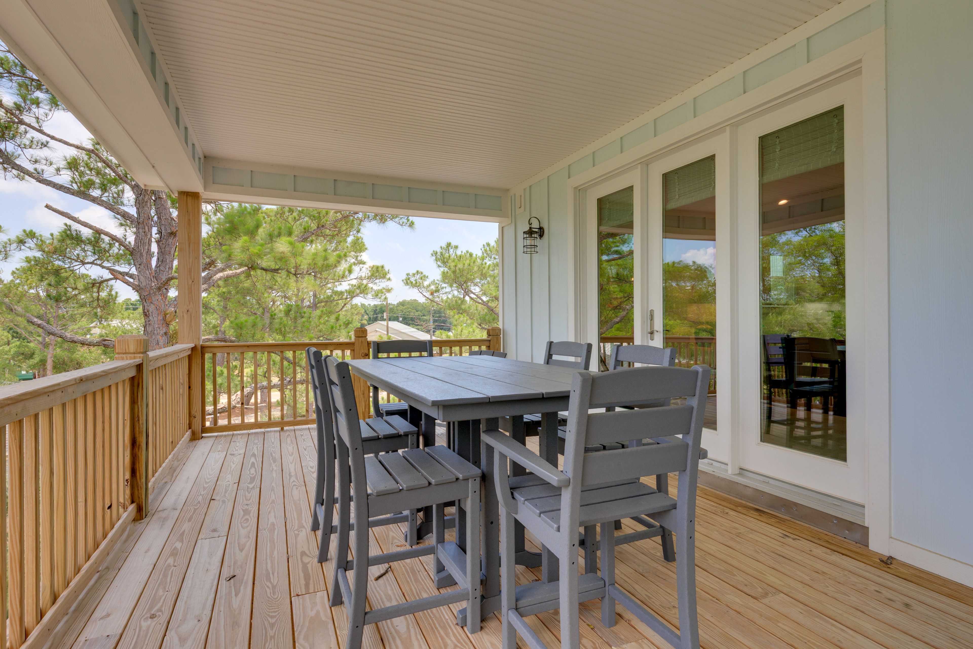 Island Soul Community Amenities | Deck | Outdoor Dining Areas