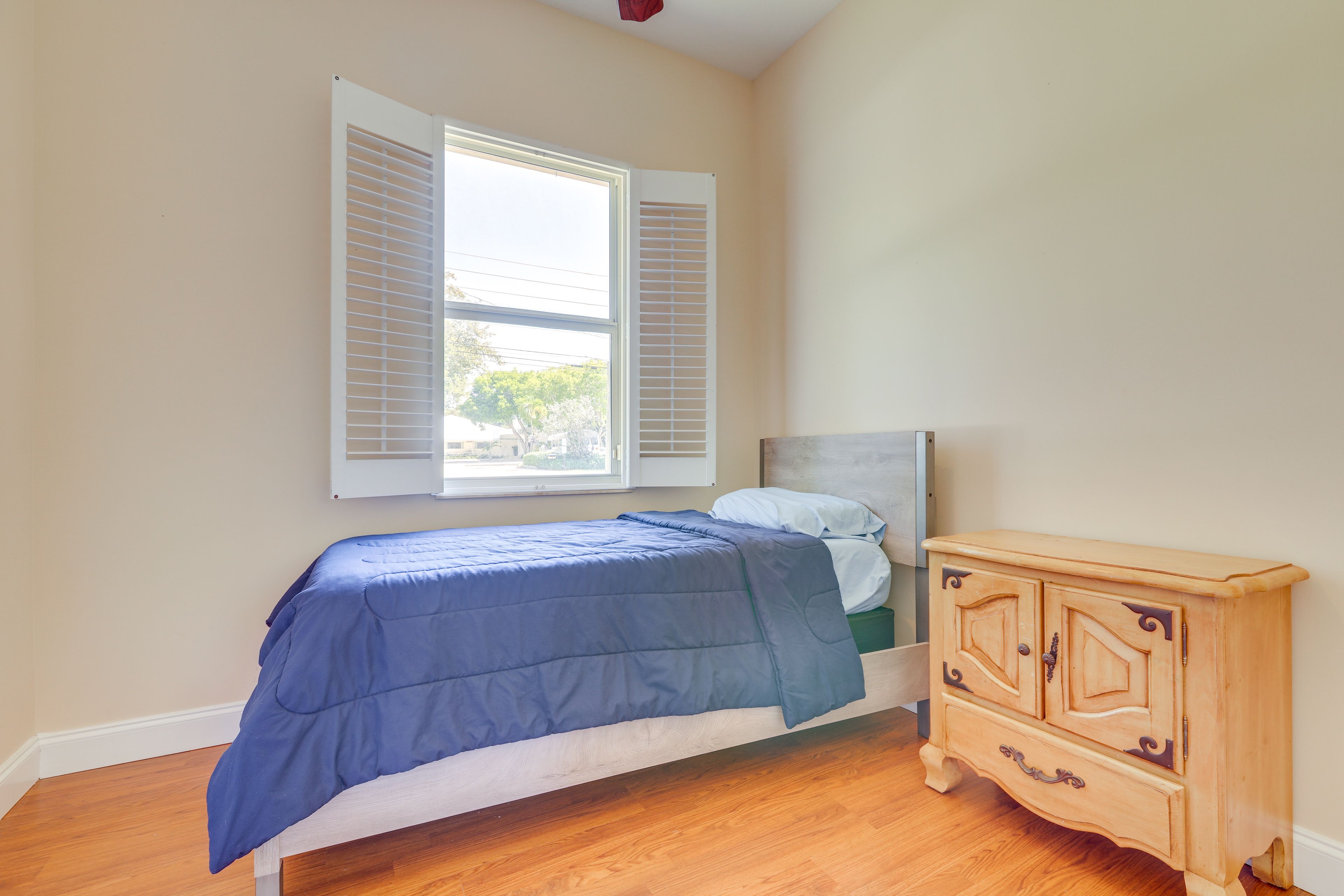 Bedroom 2 | Twin Bed