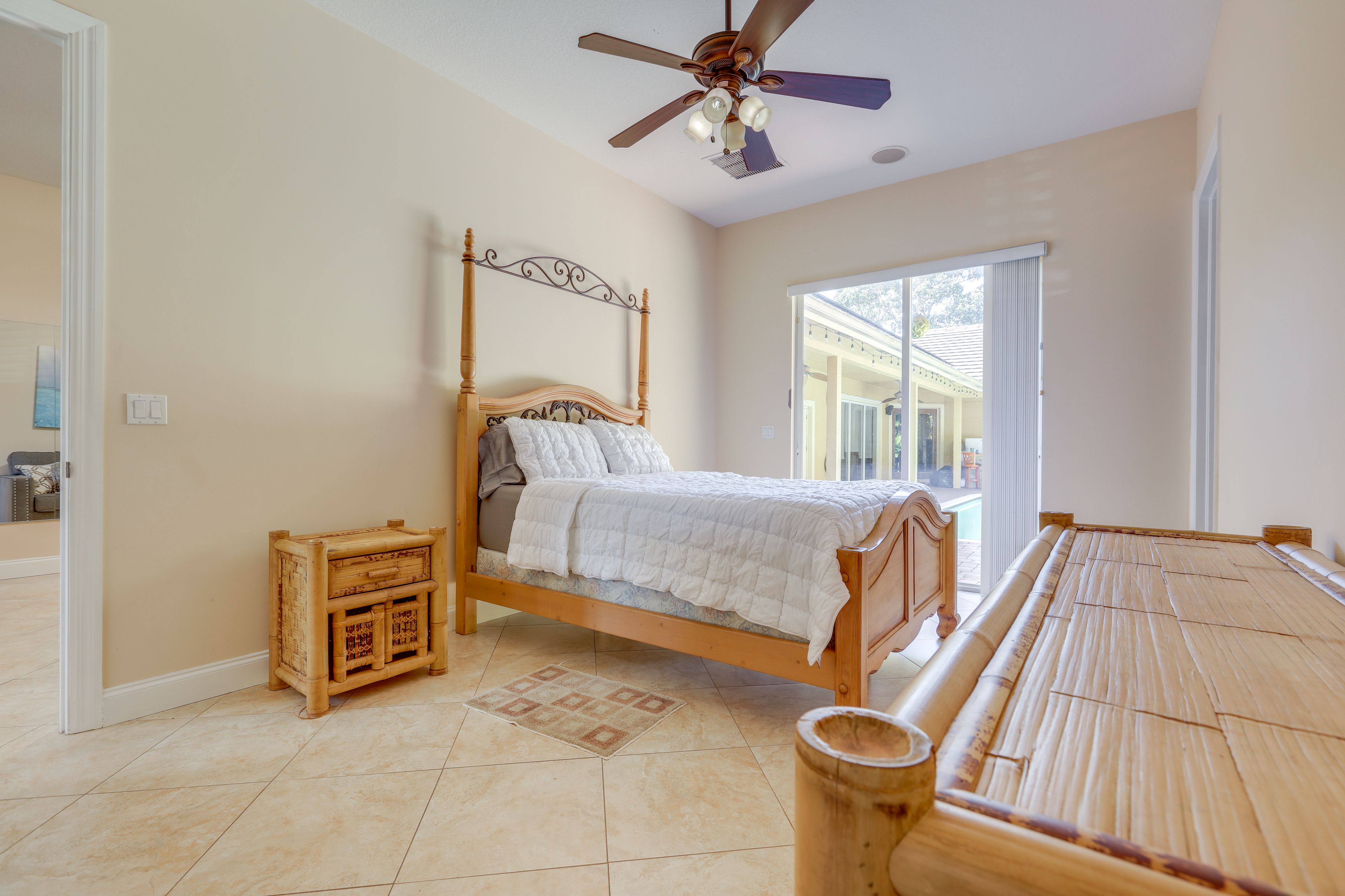 Bedroom 1 | Queen Bed | Linens Provided