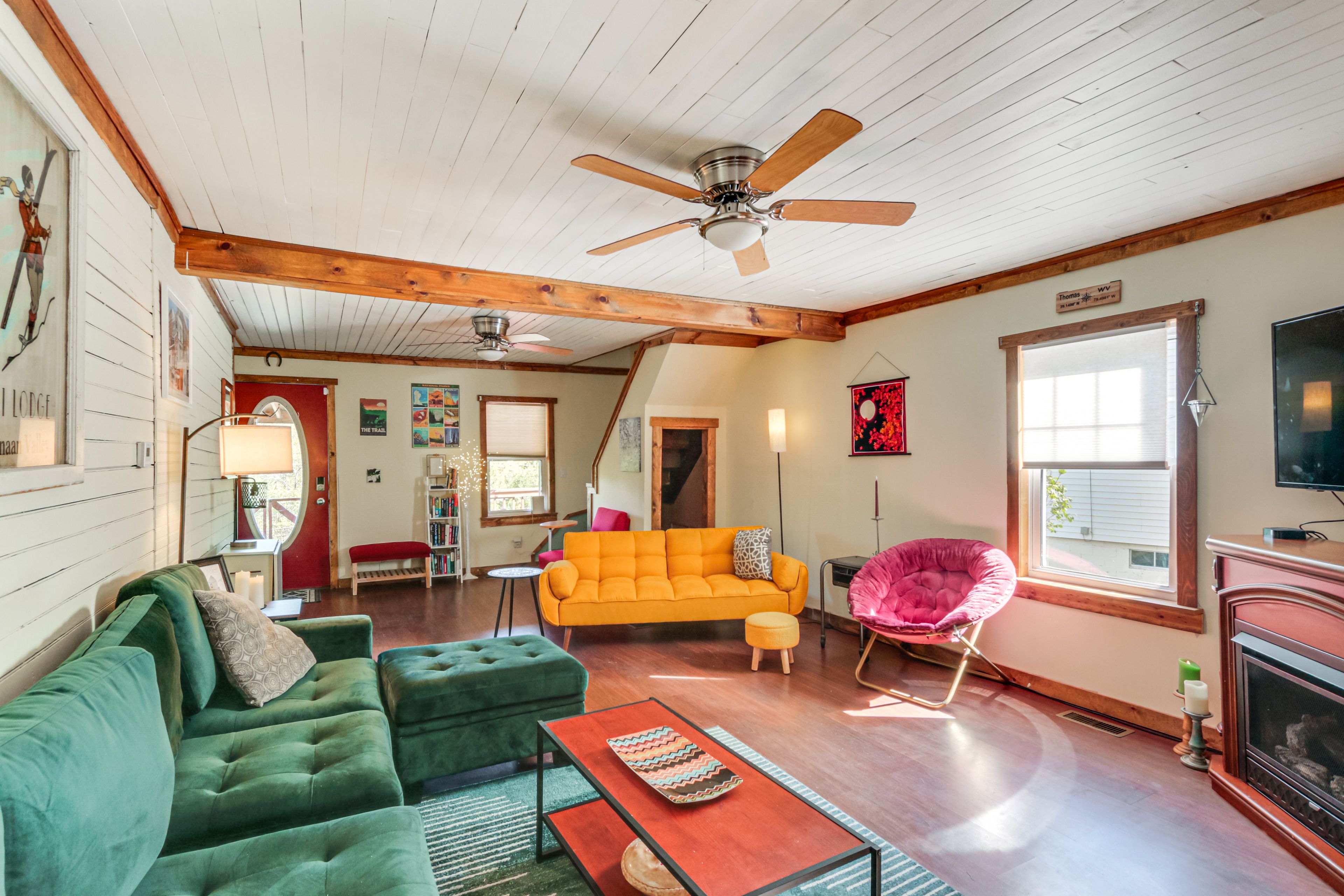 Living Room | 1st Floor | Gas Fireplace | Free WiFi