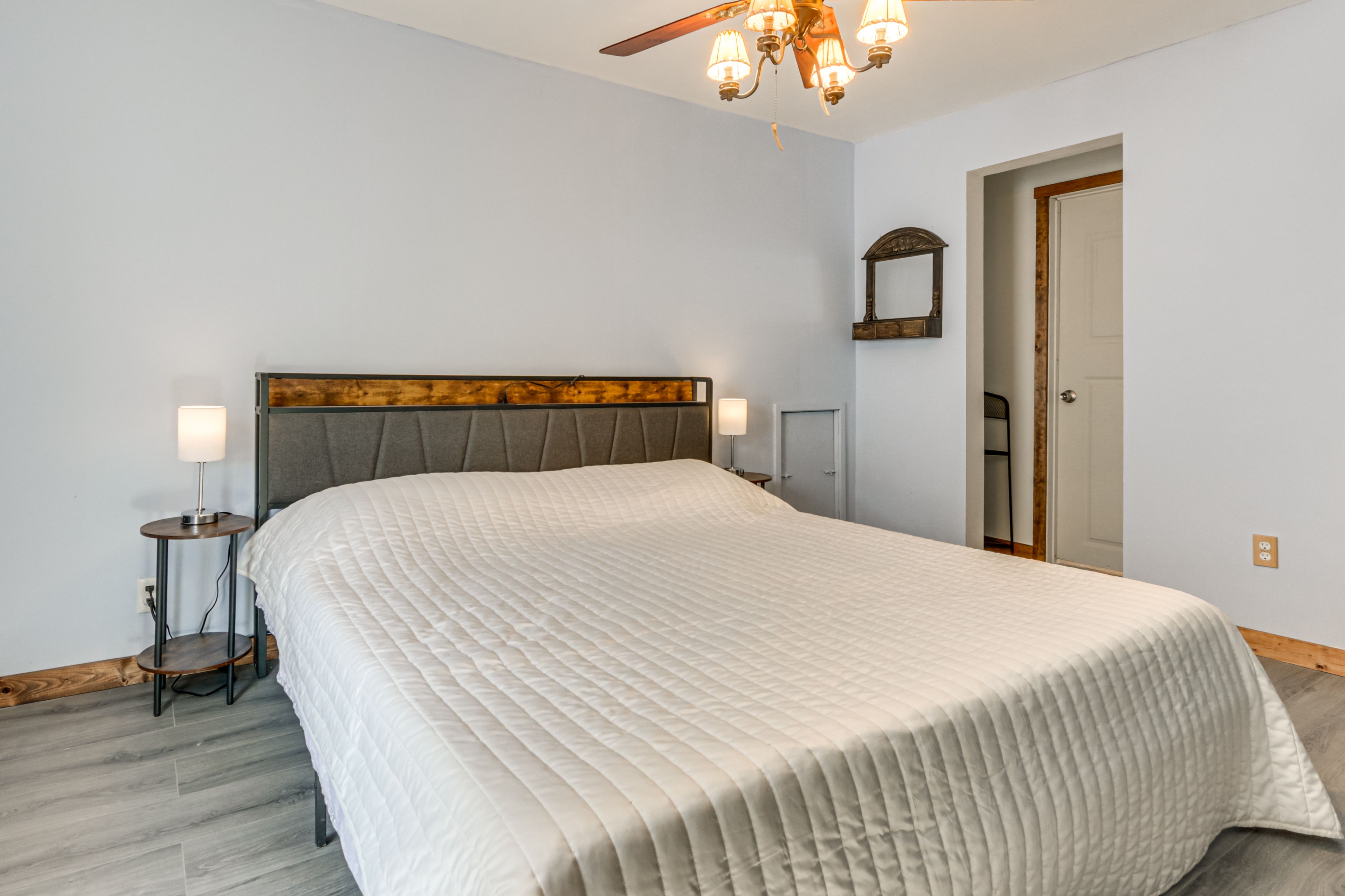 Bedroom 2 | 2nd Floor | King Bed