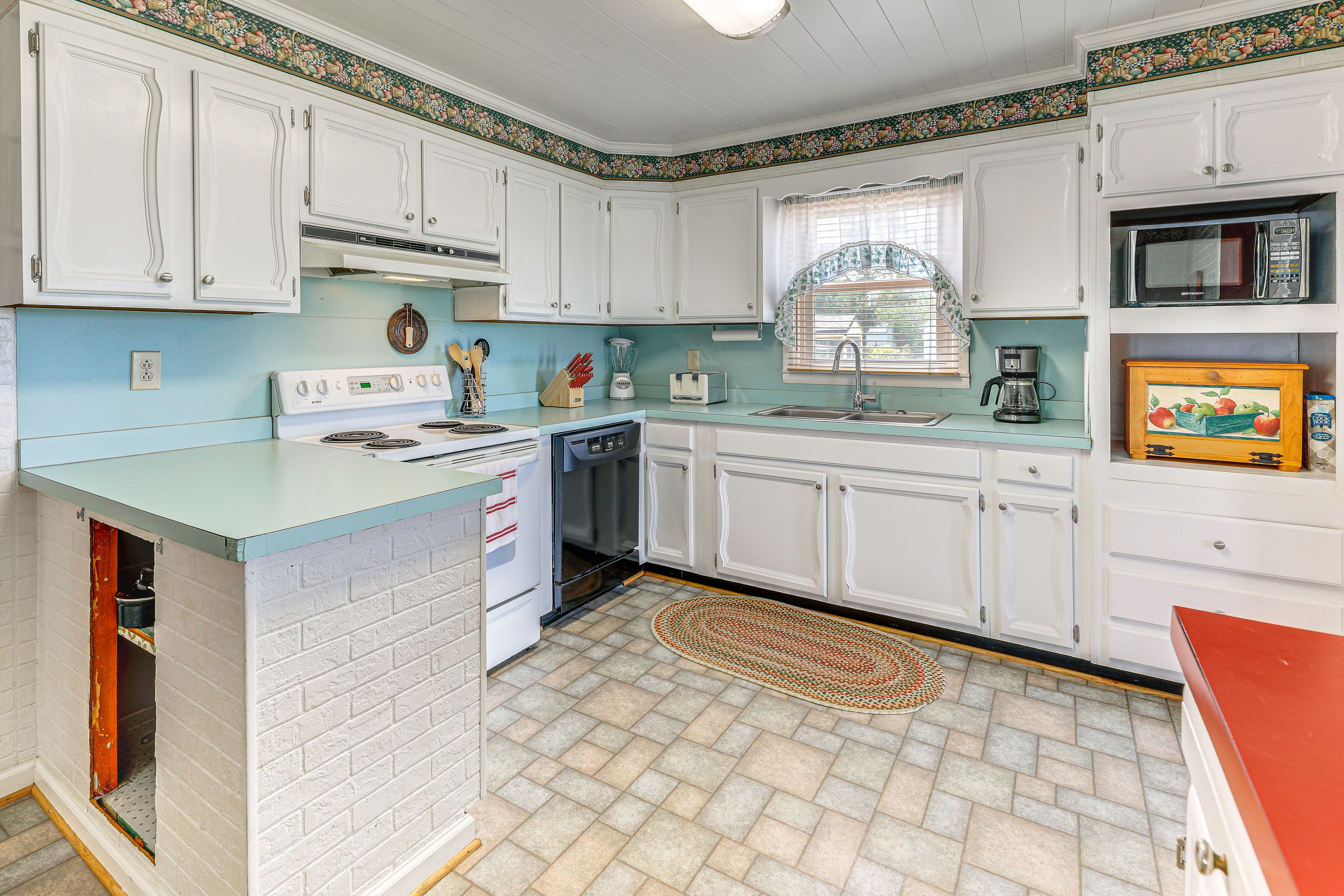 Kitchen | Spices | 1st Floor