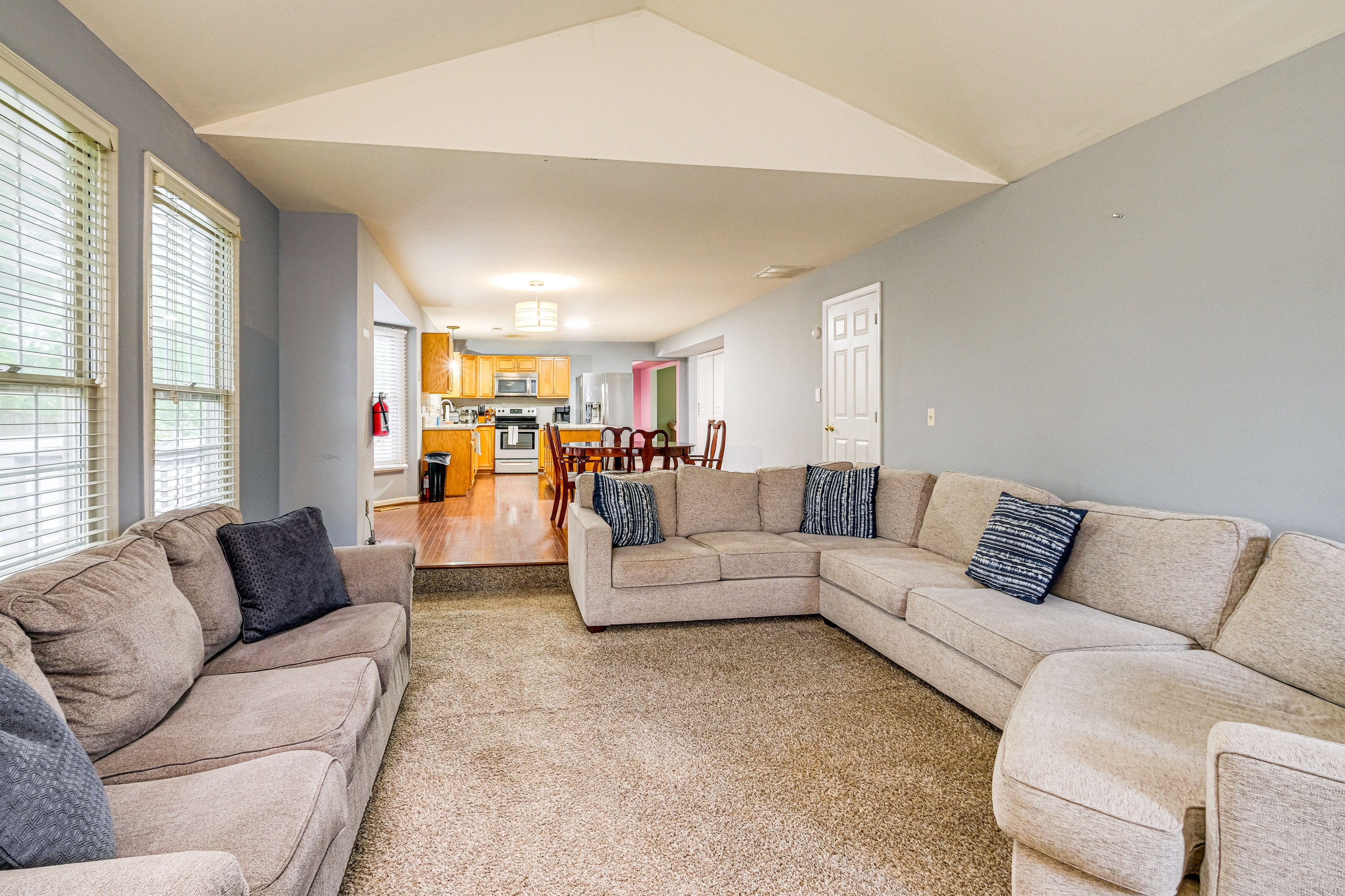 Living Room | Free WiFi | Smart TV | Fireplace | 1st Floor