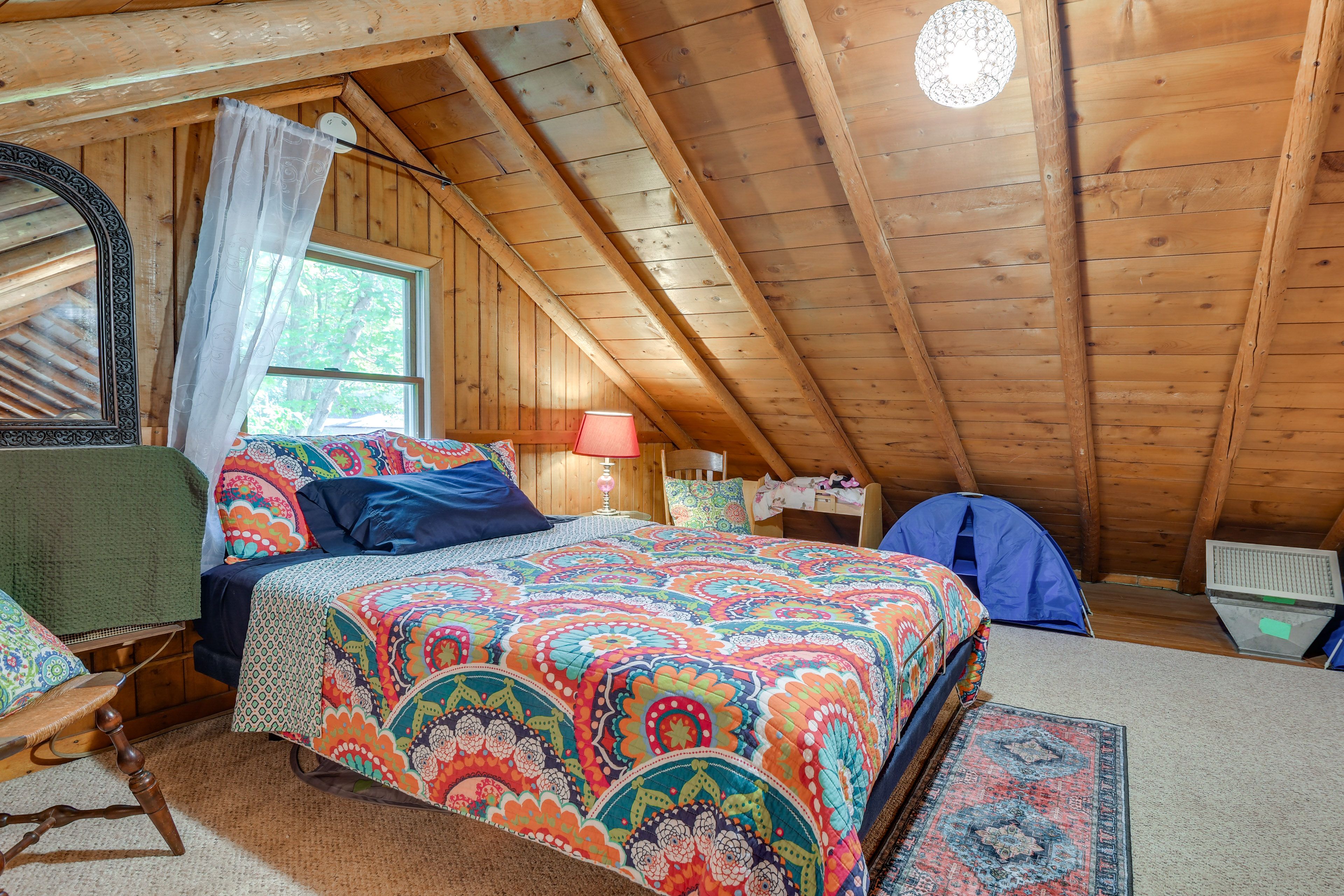 Bedroom 1 (Loft) | 3rd Floor | Queen Bed | Keyboard | Linens Provided