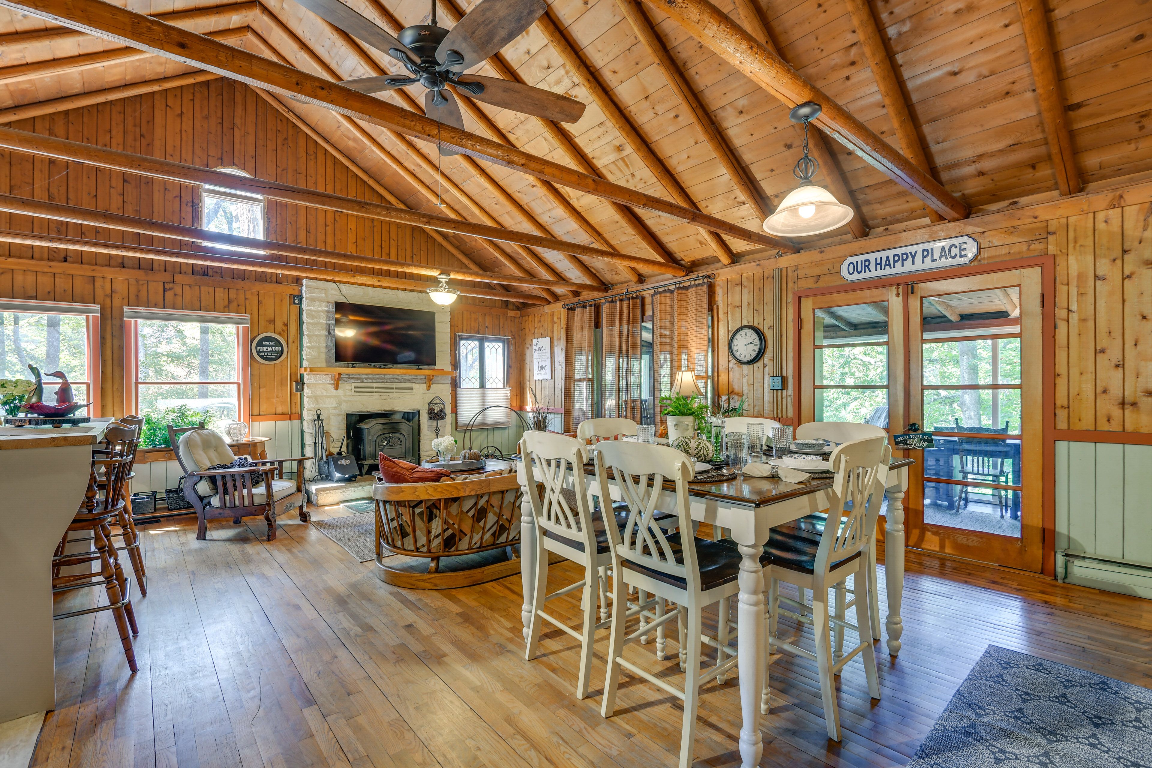 Dining Area | 2nd Floor