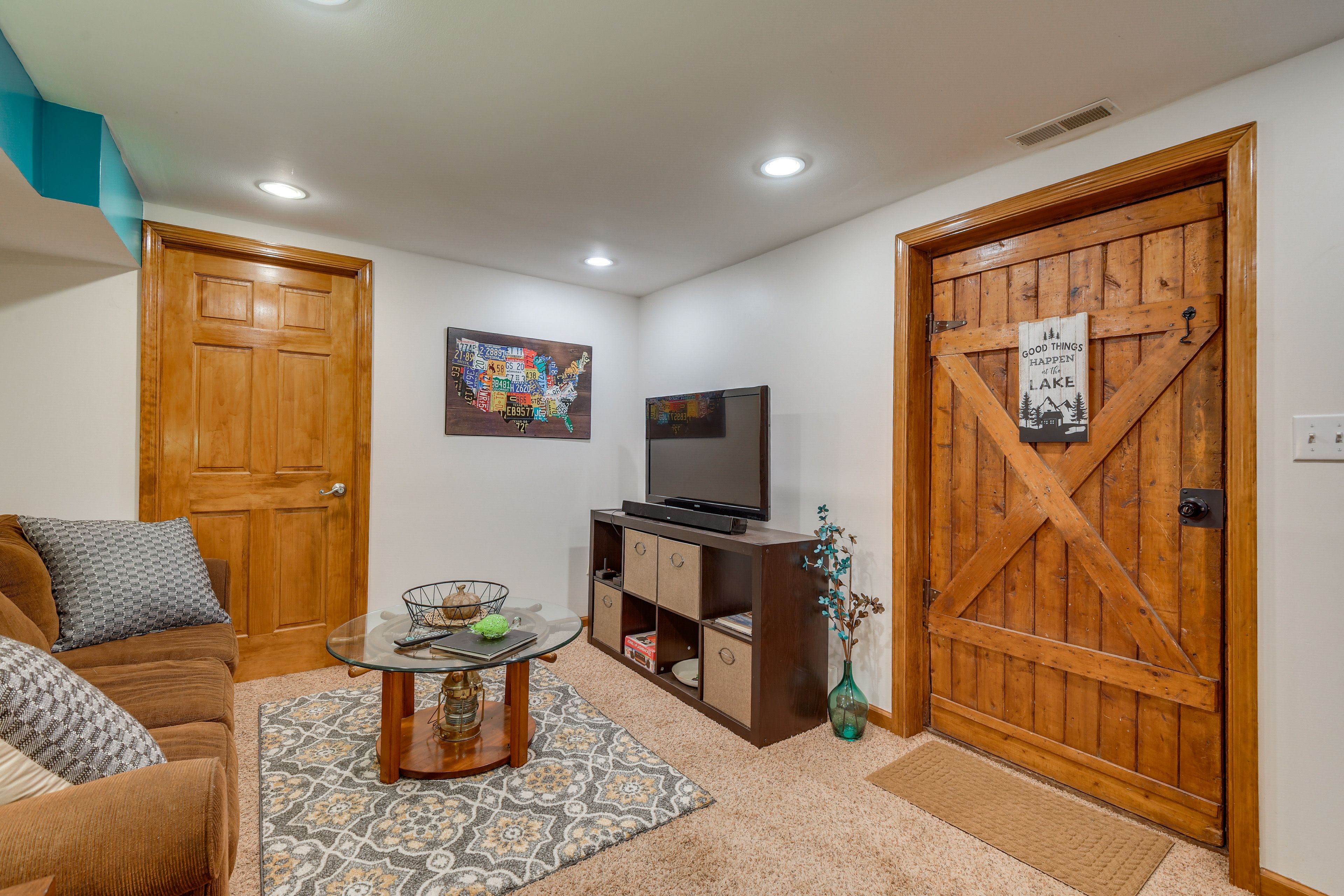 Den | 1st Floor | Queen Sleeper Sofa