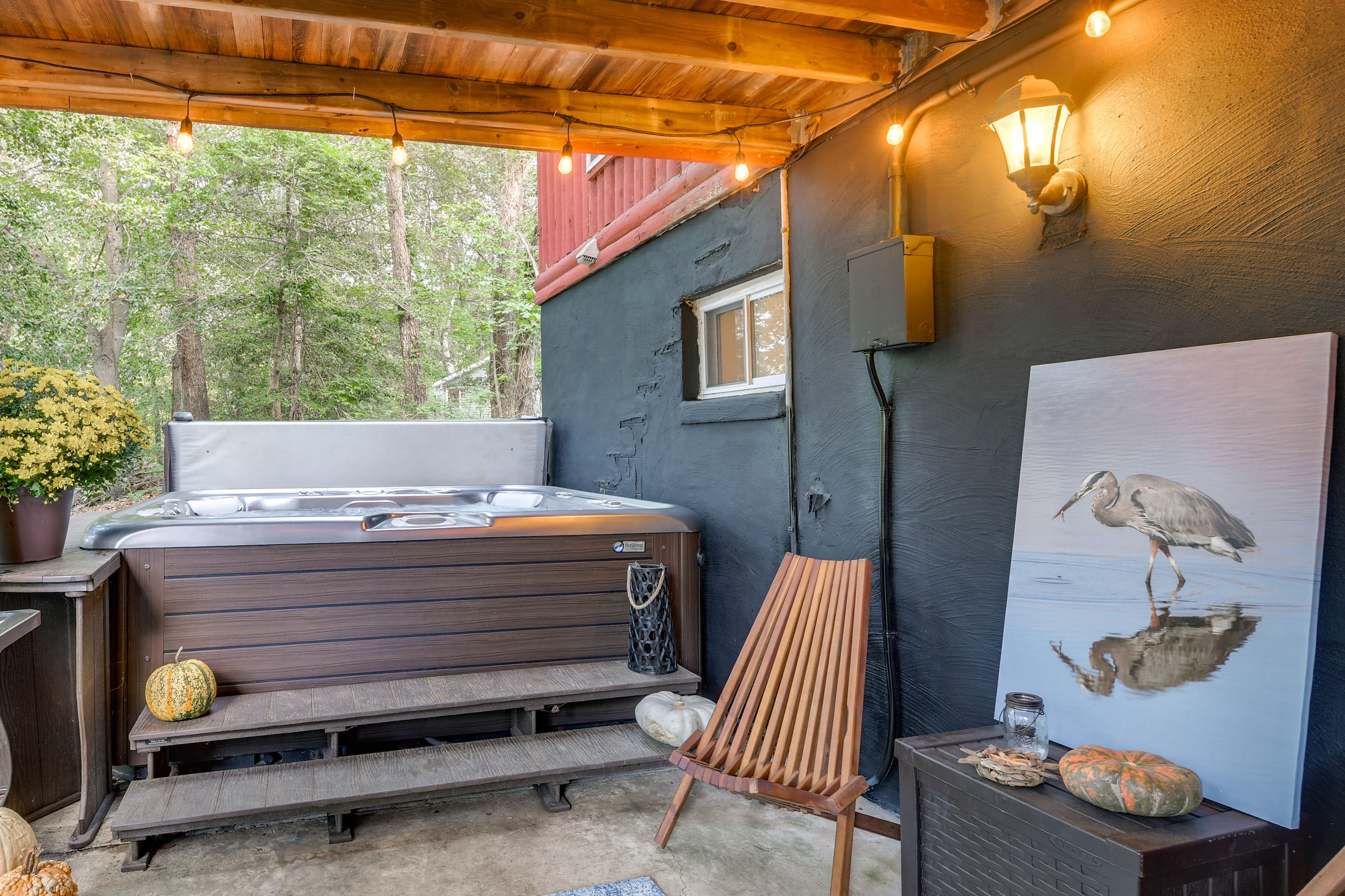 Covered Patio | Private Hot Tub | 5 Mi to Calvert Cliffs State Park