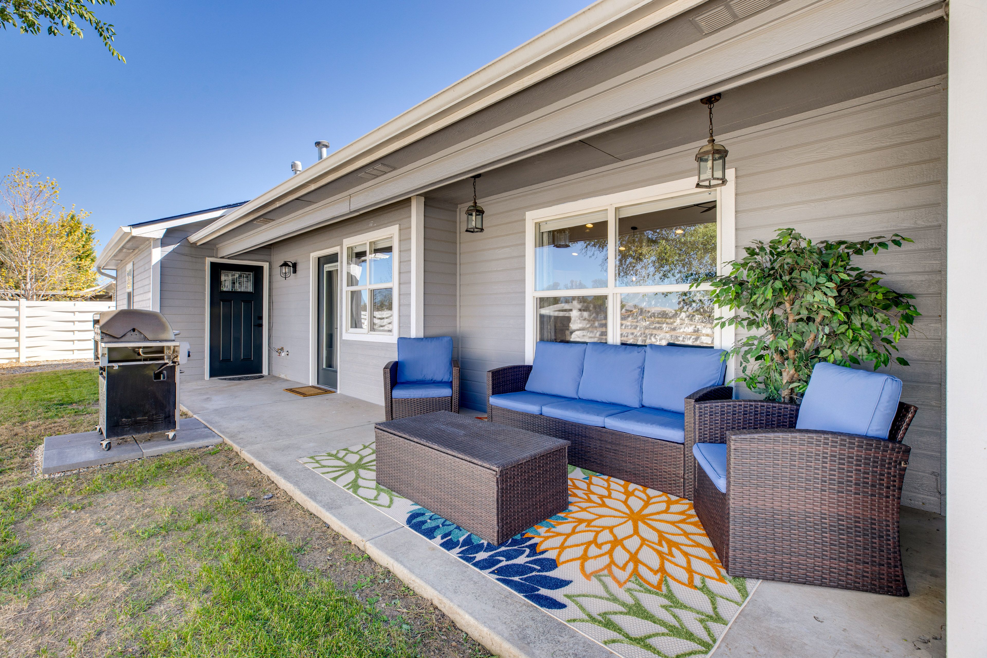 Private Backyard Area | Gas Grill