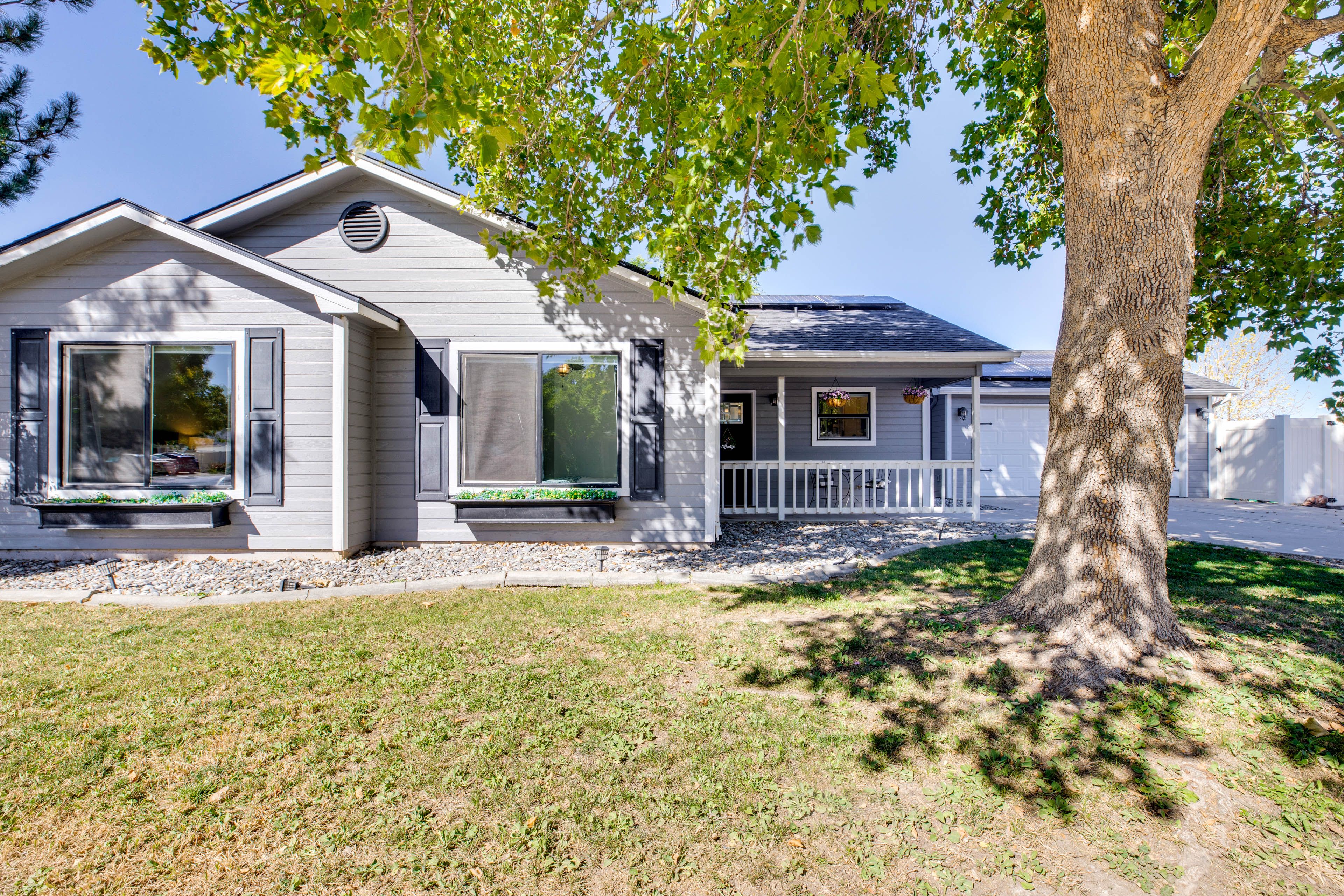 Property Exterior | Single-Story Home