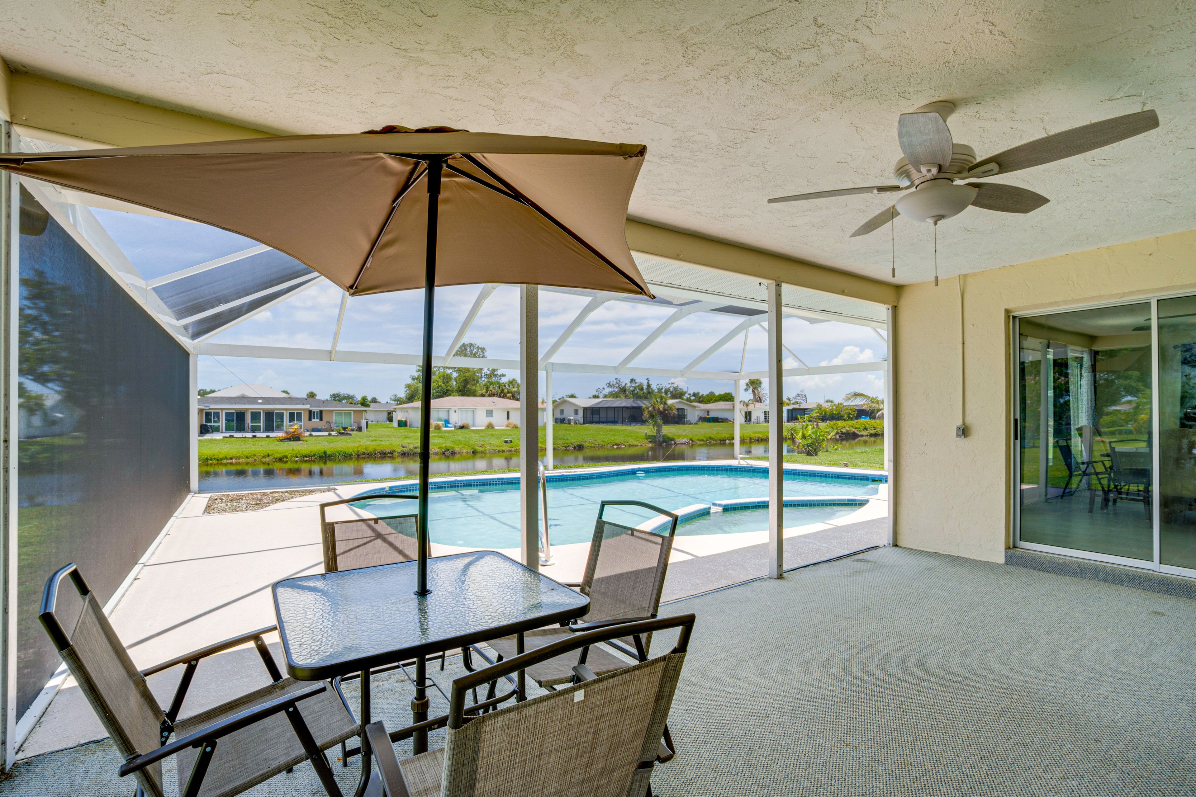 Patio w/ Canal View | Outdoor Dining | Gas Grill | 4 Mi to Don Pedro Island