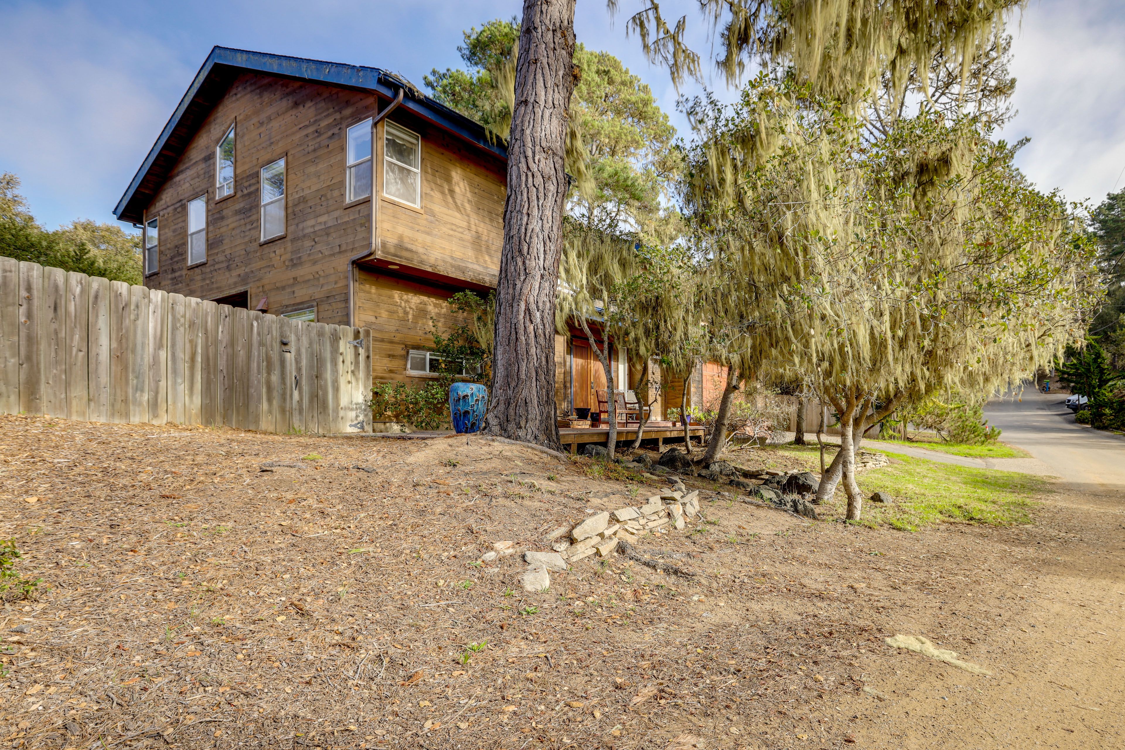 Parking | Driveway (2 Vehicles) | Street