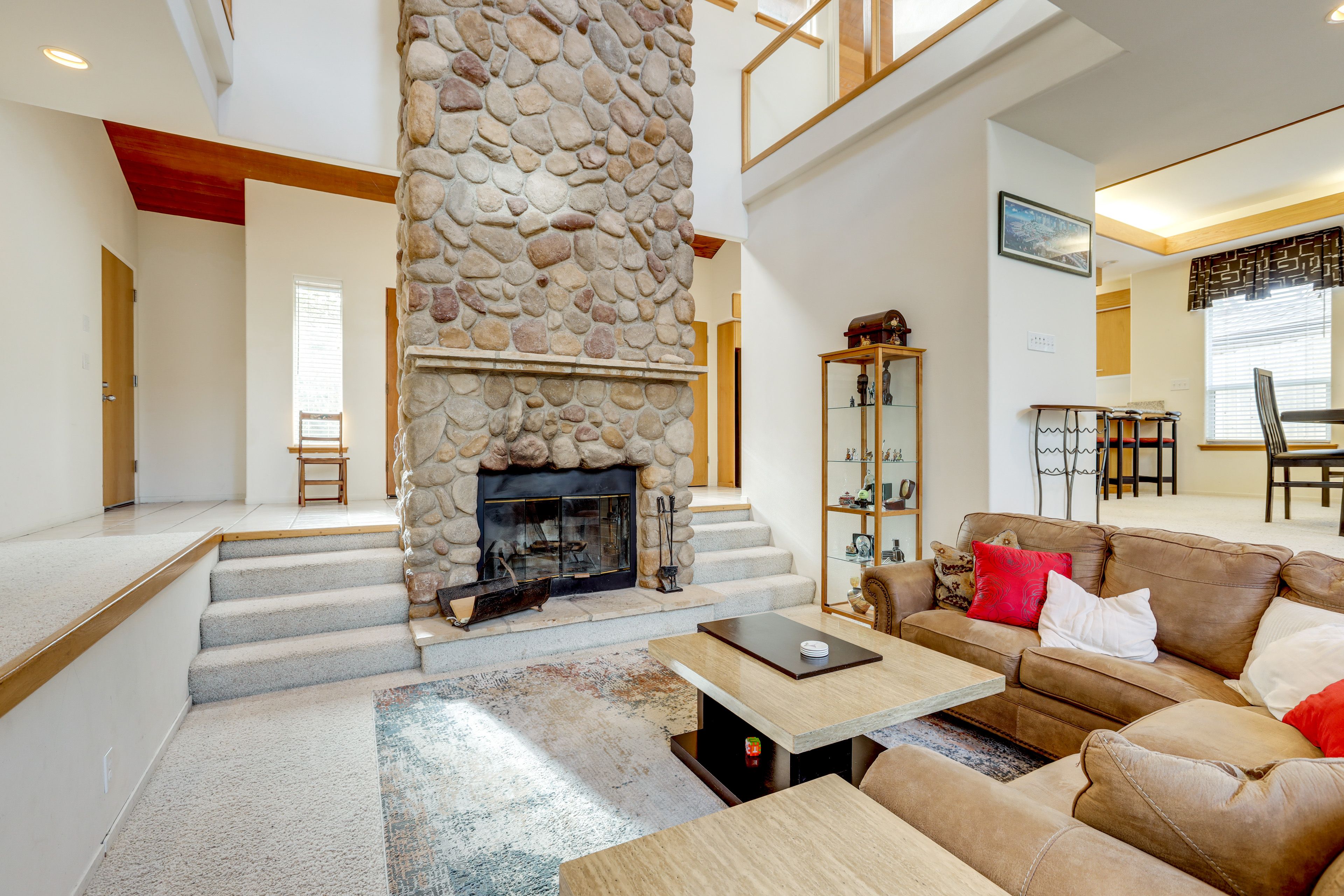 Living Room | Queen Sleeper Sofa | 1st Floor