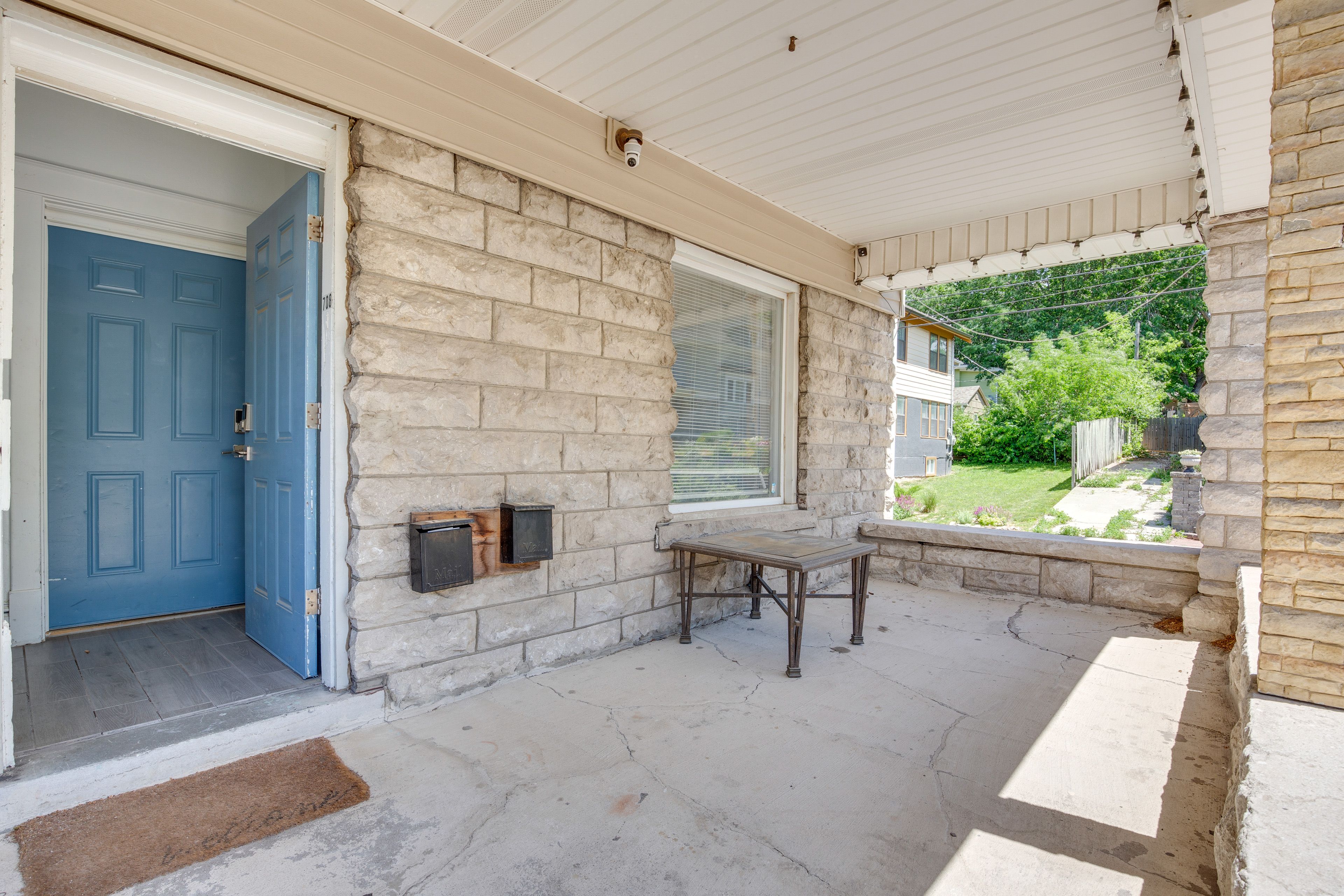 Property Exterior | Free Street Parking
