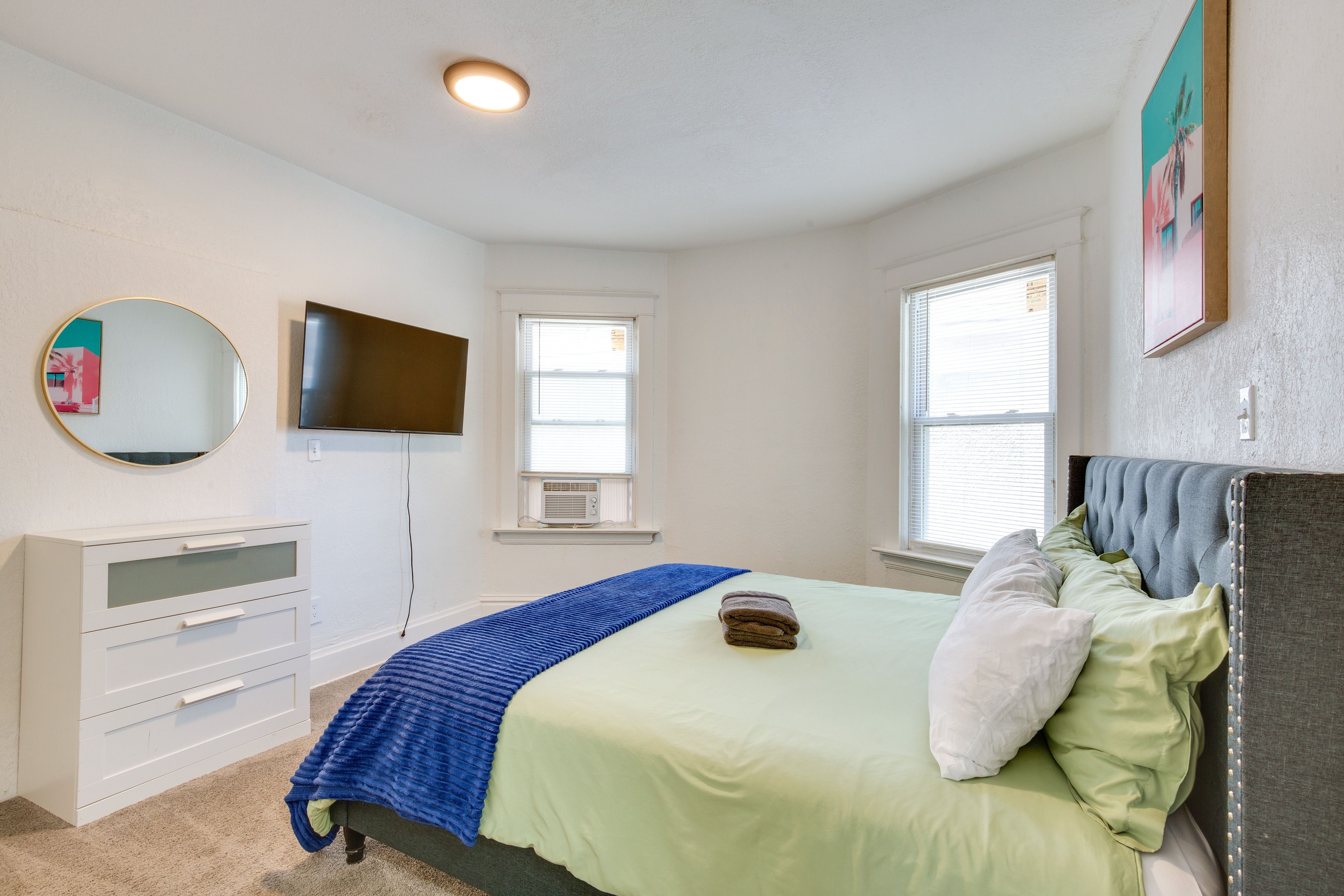 Bedroom 2 | King Bed