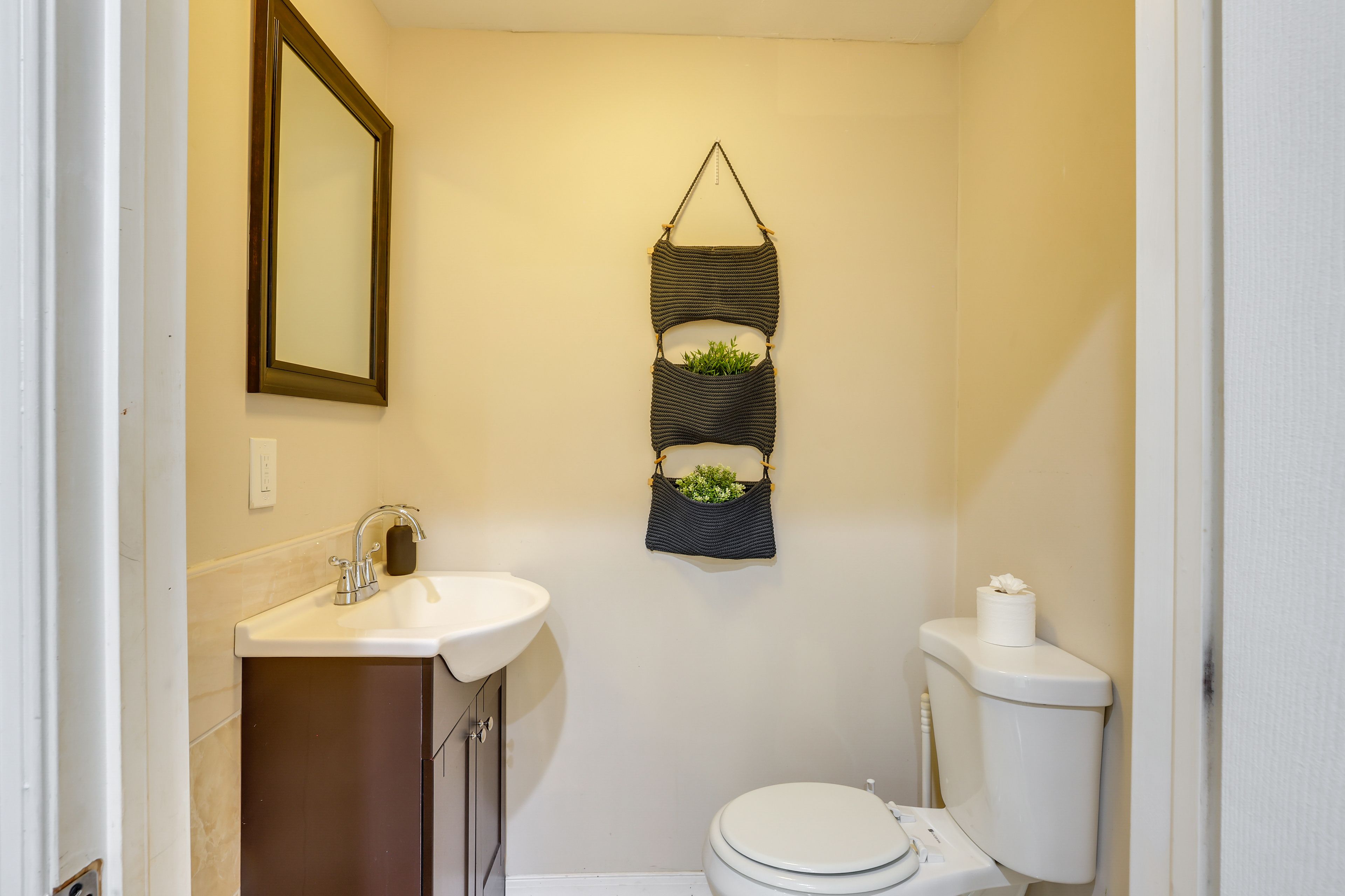 Half Bath | 1st Floor