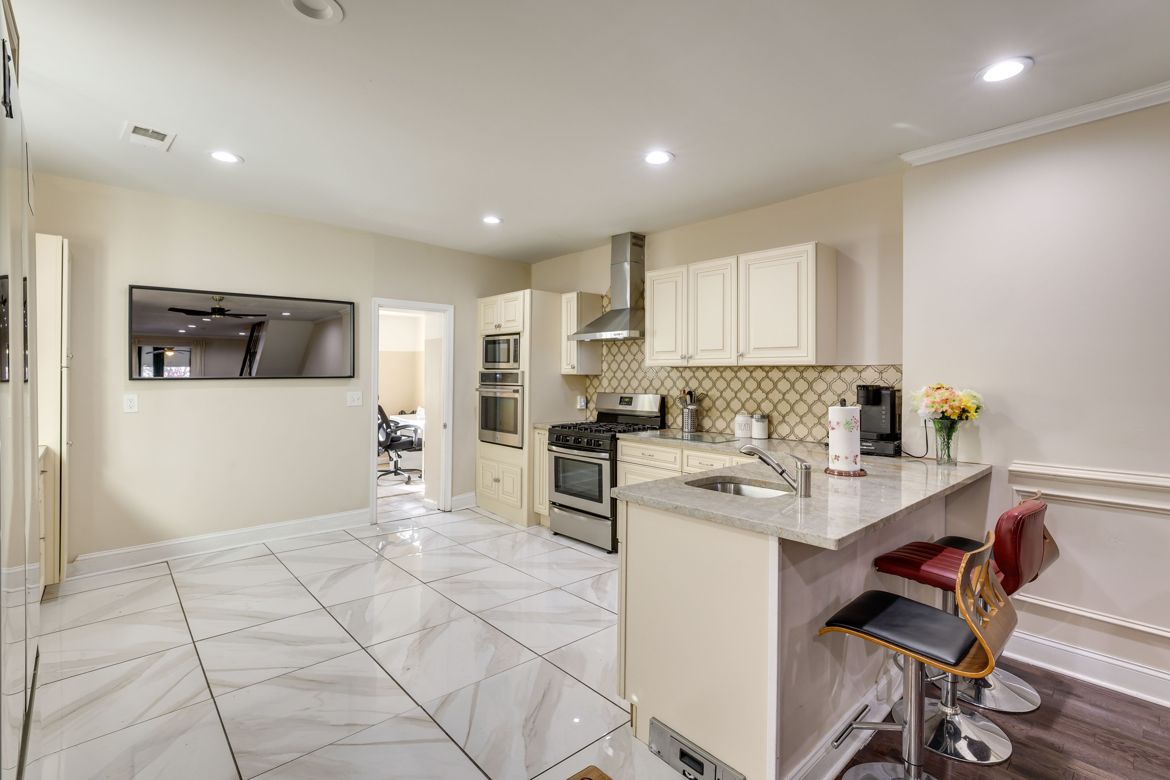 Kitchen | Cooking Basics | Drip & Single-Serve Coffee Makers | 1st Floor