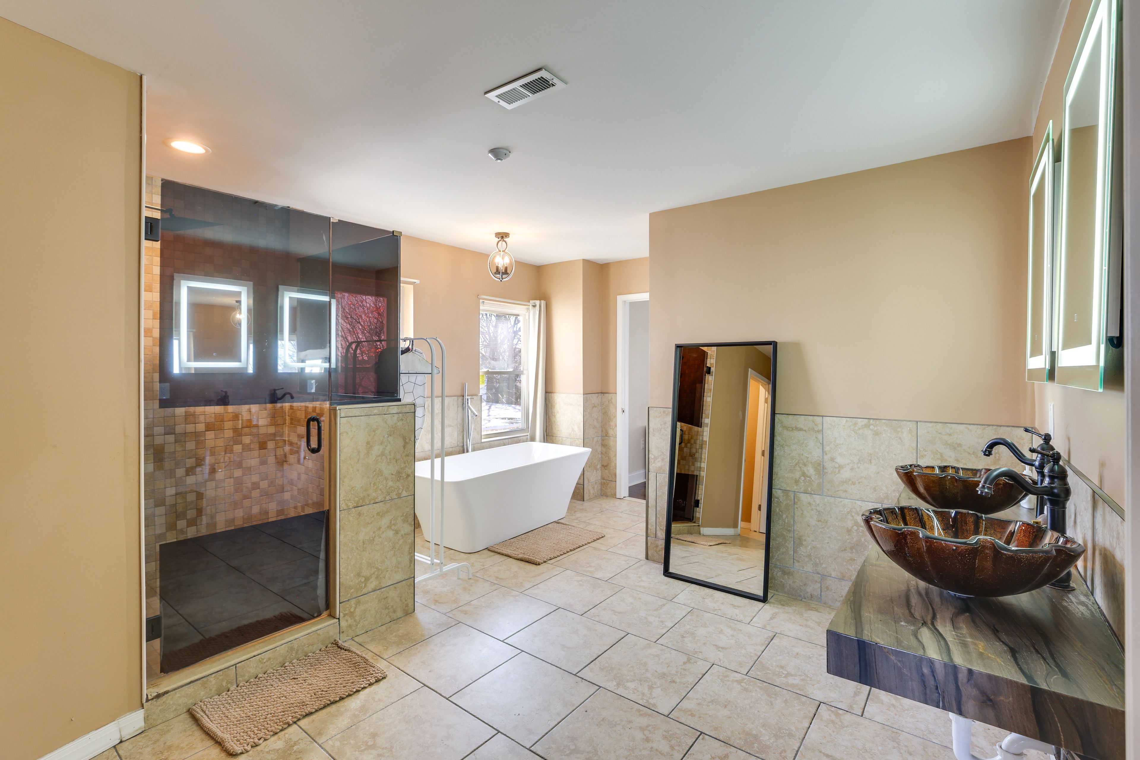 Full Bath | 3rd Floor