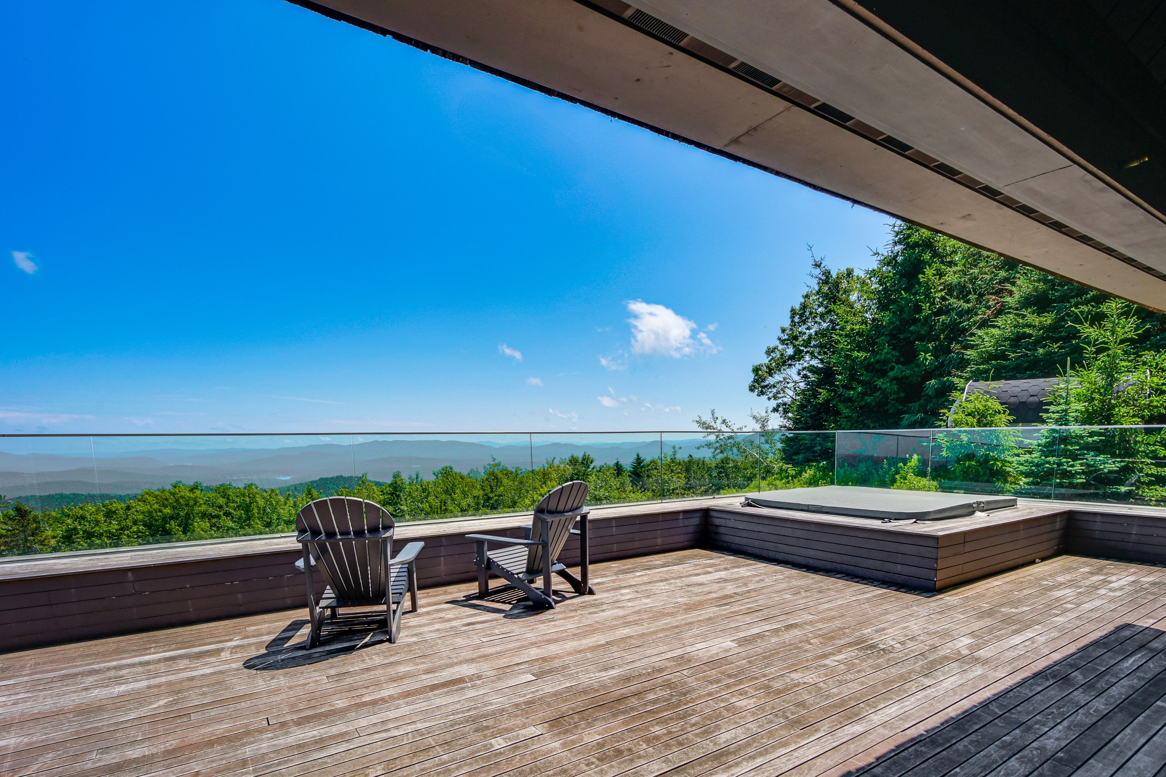 Newbury Vacation Rental | 4BR | 4.5BA | 4,000 Sq Ft | Step to Enter