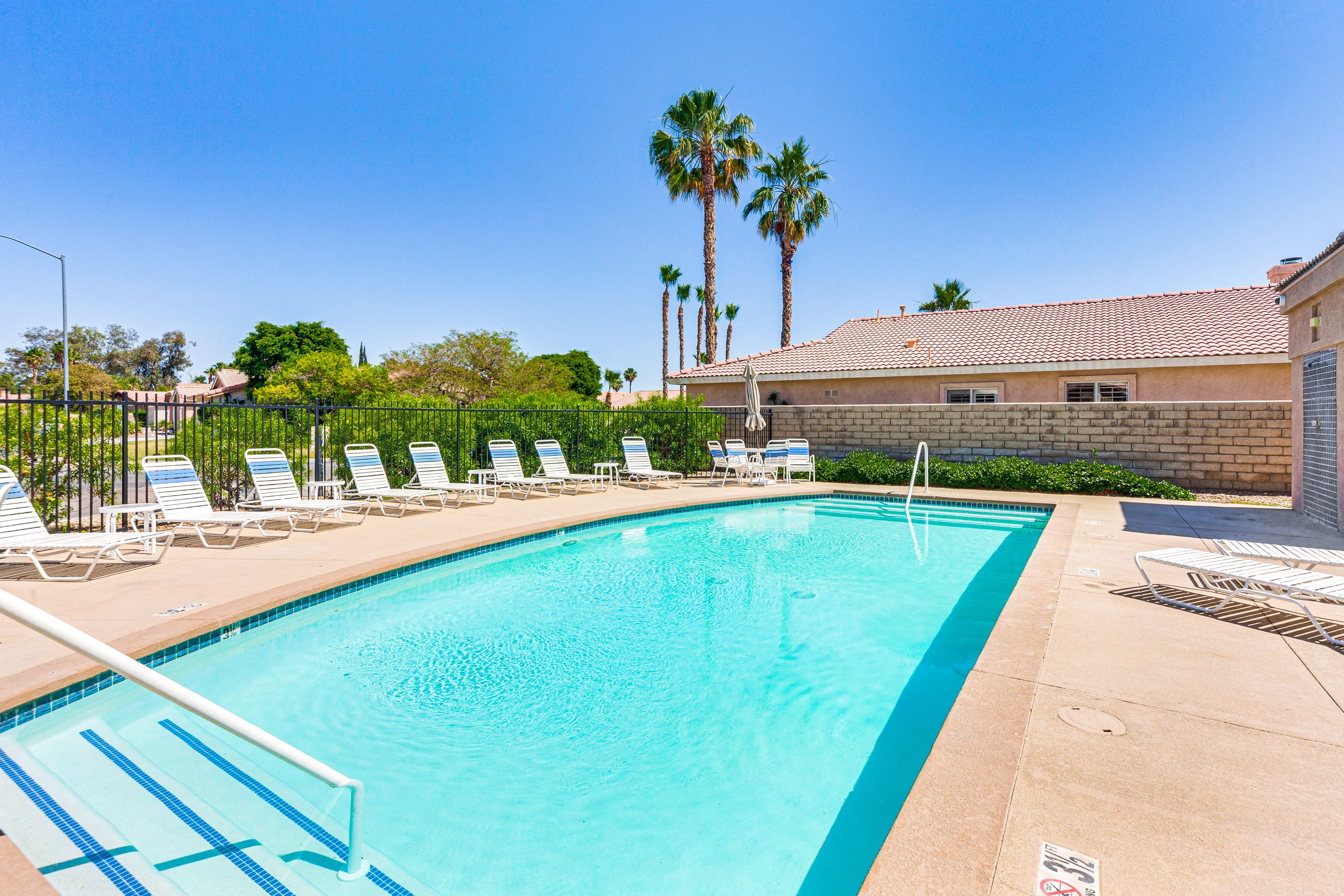 Community Amenities | Outdoor Pool & Hot Tub