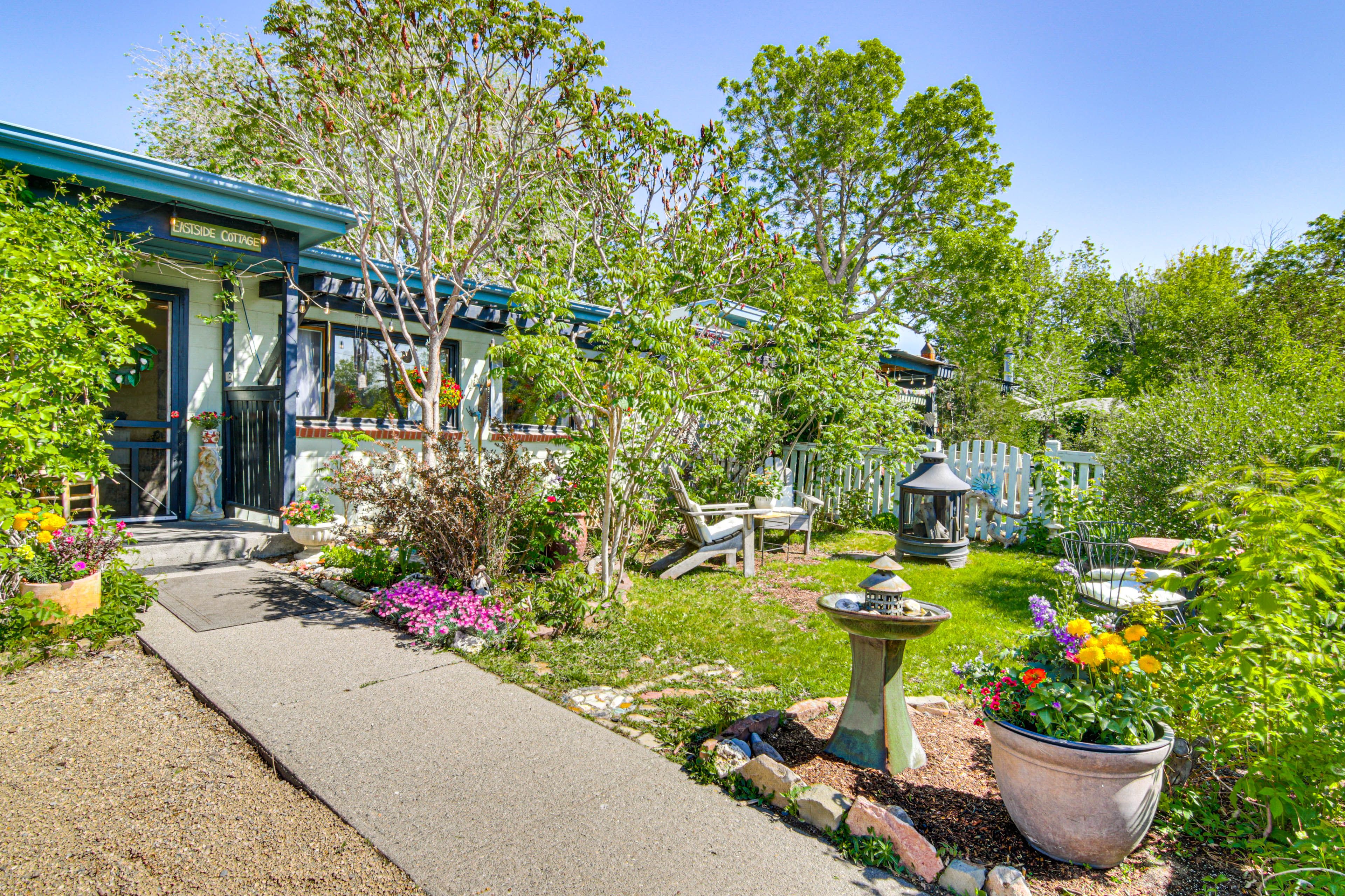Livingston Vacation Rental | Studio | 1.5BA | 600 Sq Ft | 1 Step to Enter