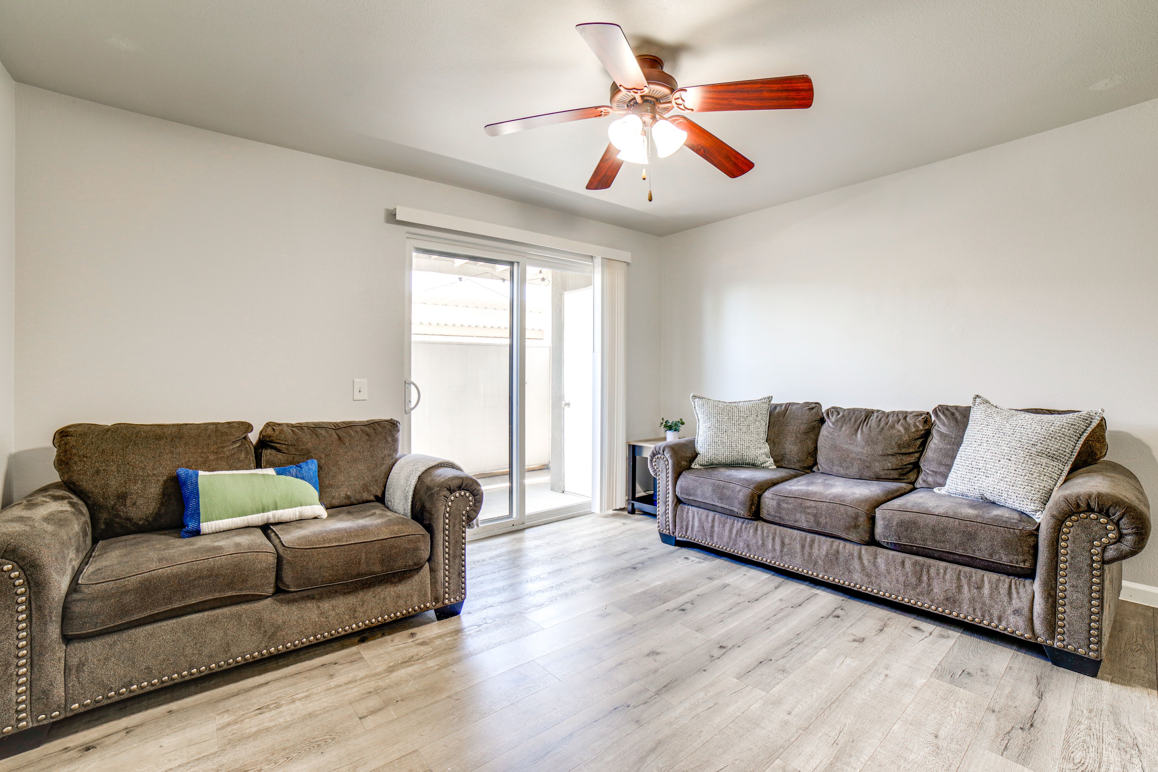 Living Room | Smart TV
