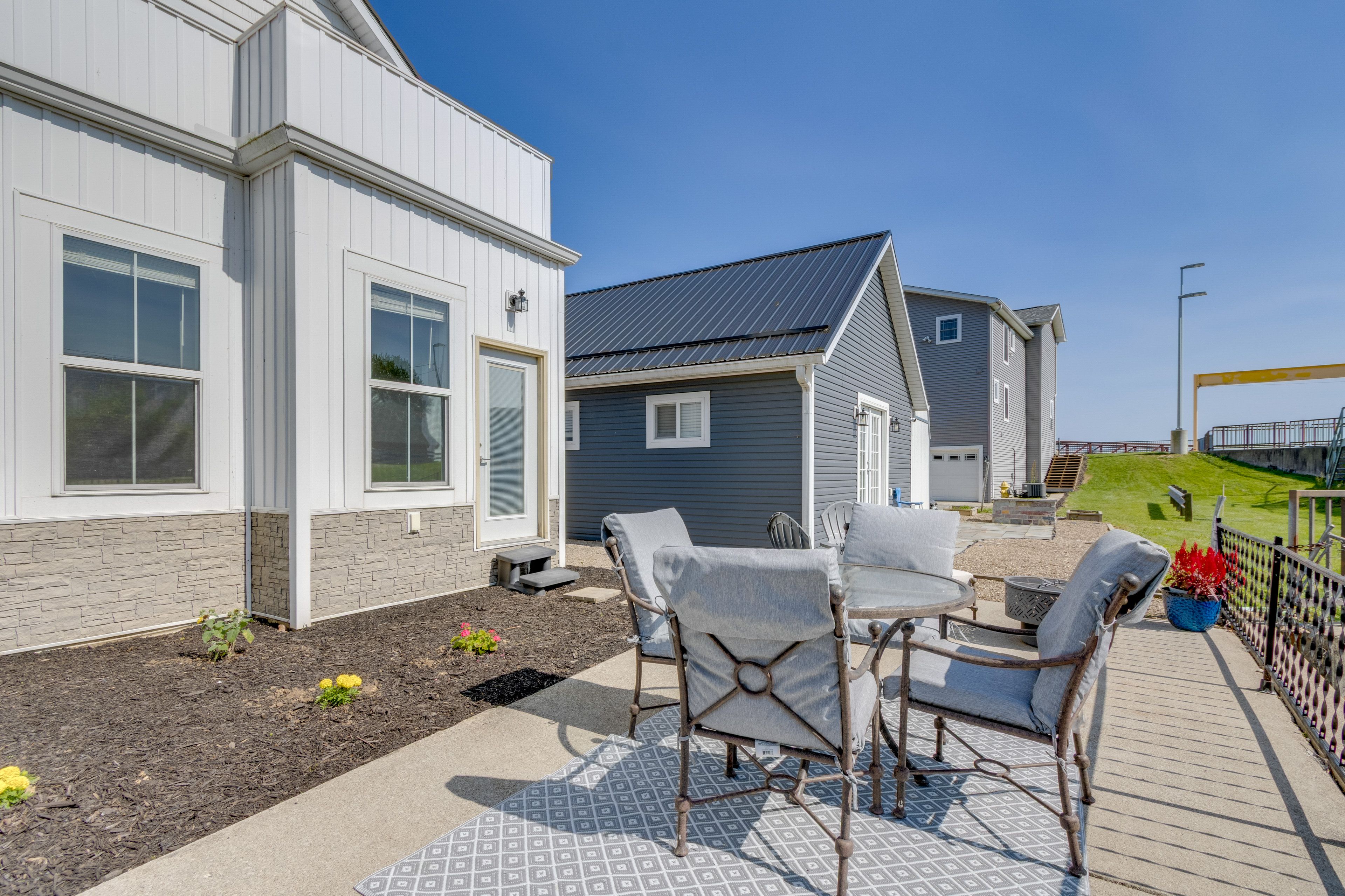 Private Patio | Outdoor Dining