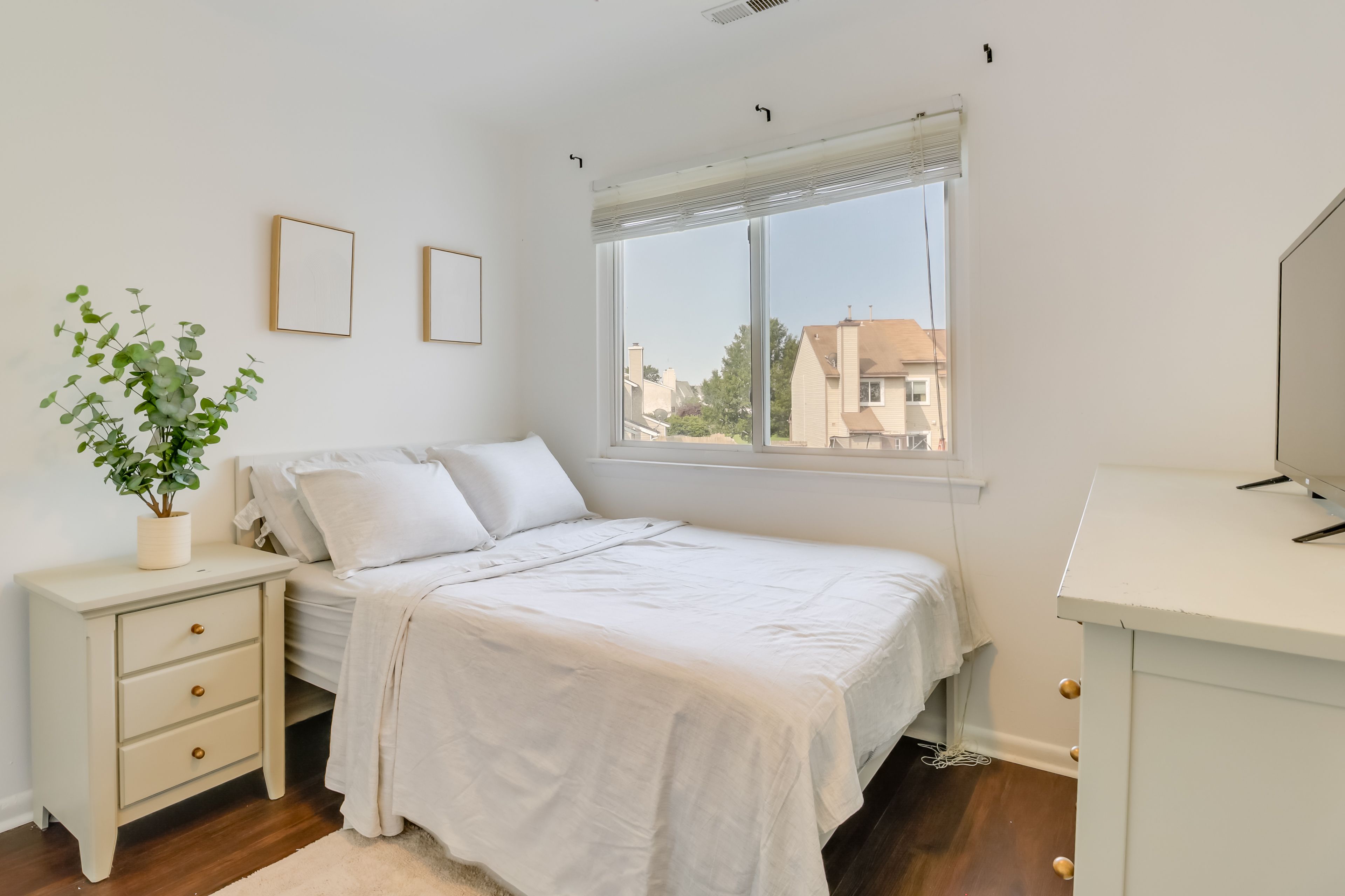 Bedroom 2 | Full Bed | 2nd Floor