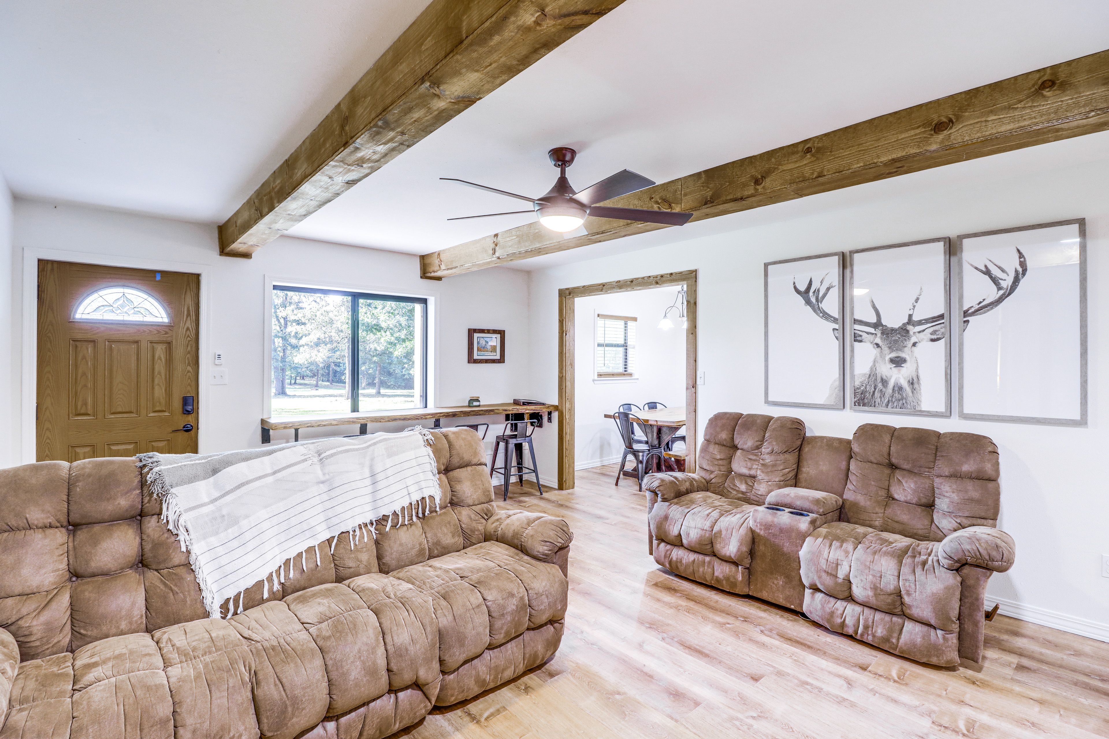 Living Room | 1st Floor | Smart TV | Free WiFi