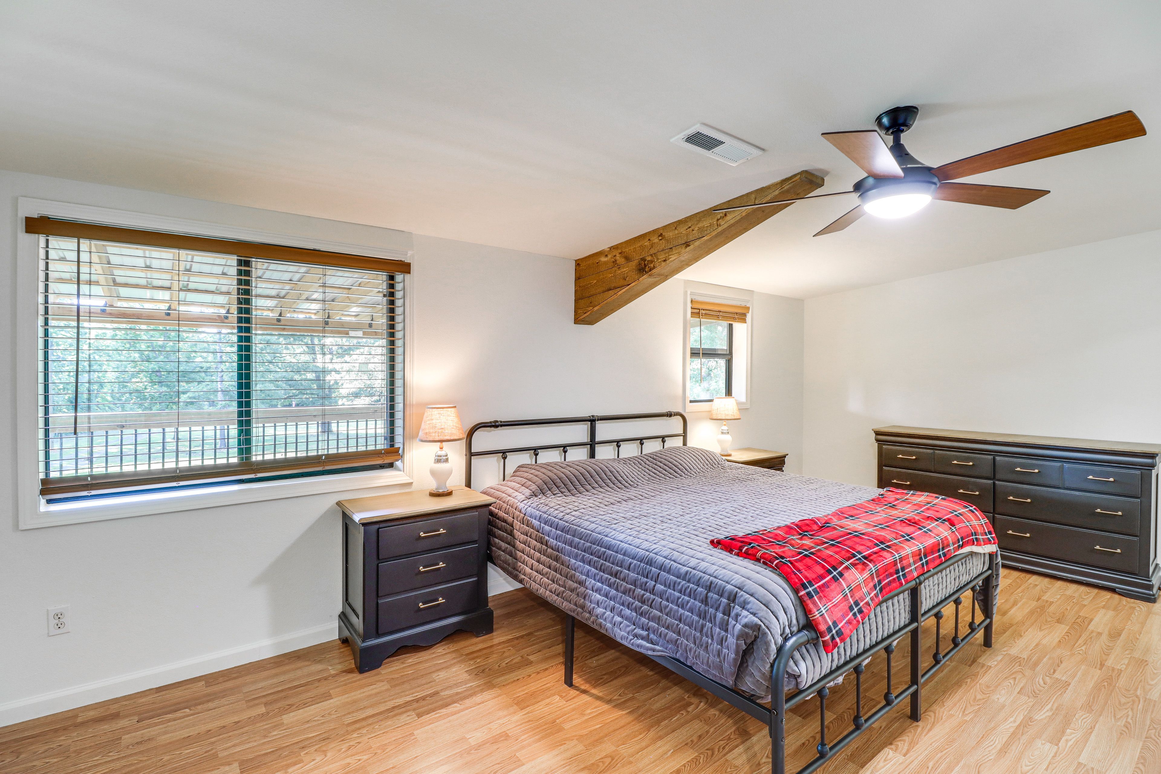 Bedroom 2 | 2nd Floor | King Bed