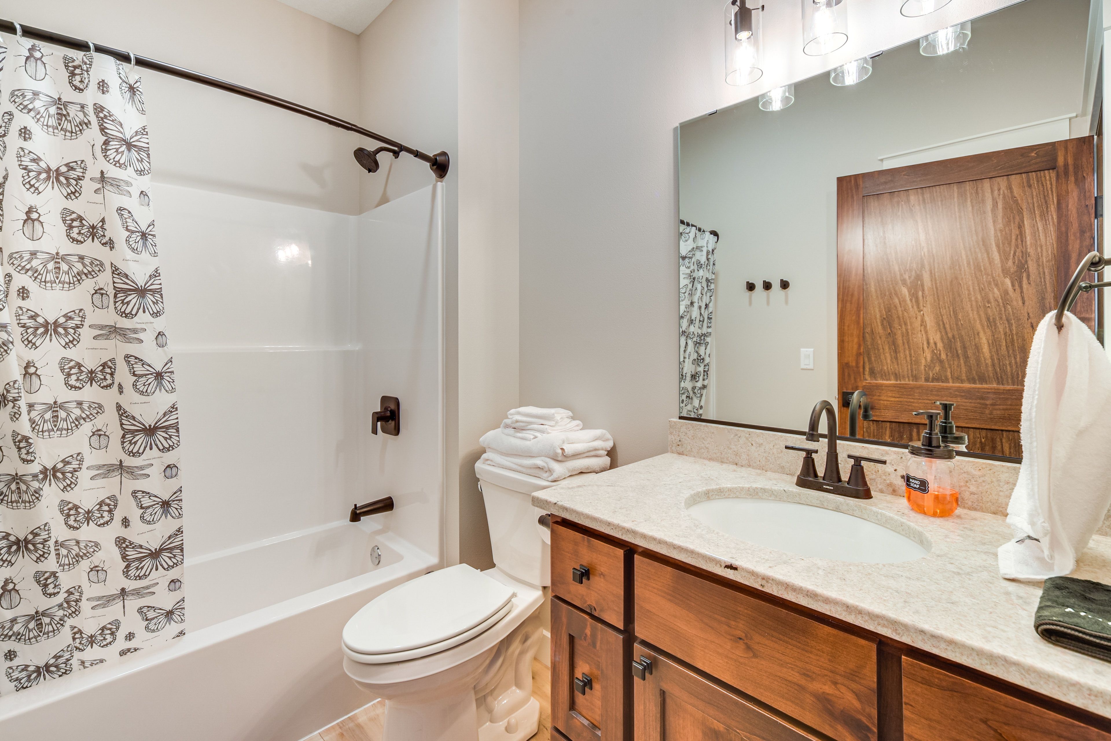 Bathroom | 1st Floor