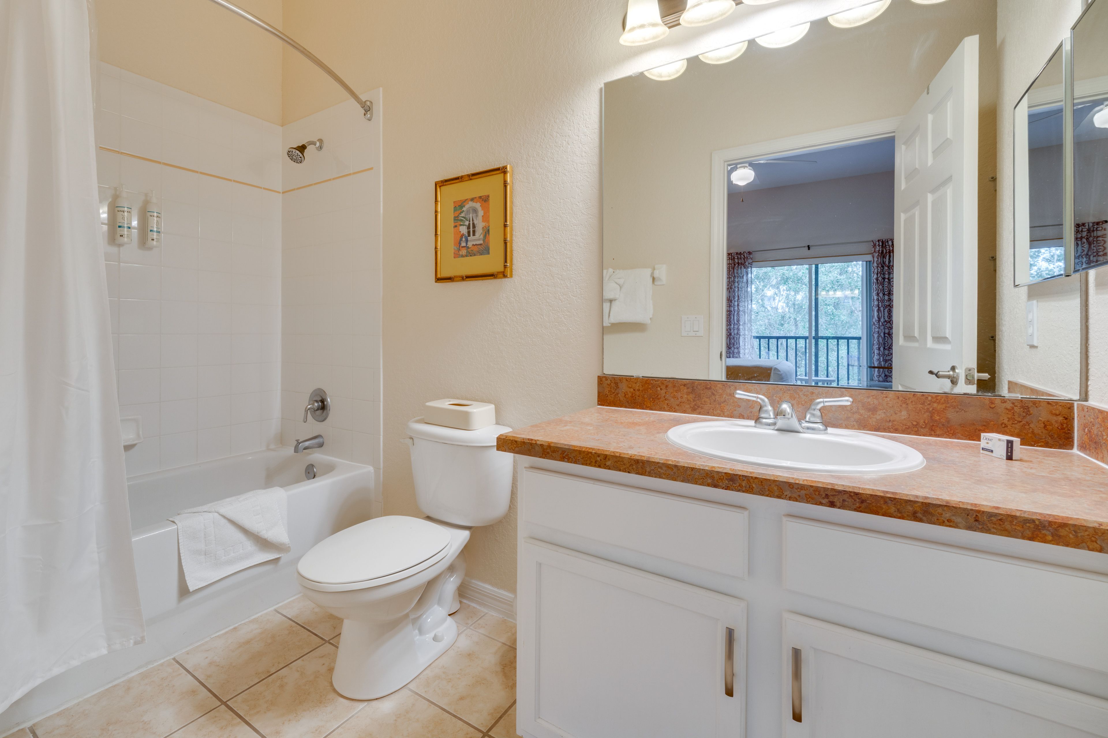 En-Suite Bathroom | Towels Provided