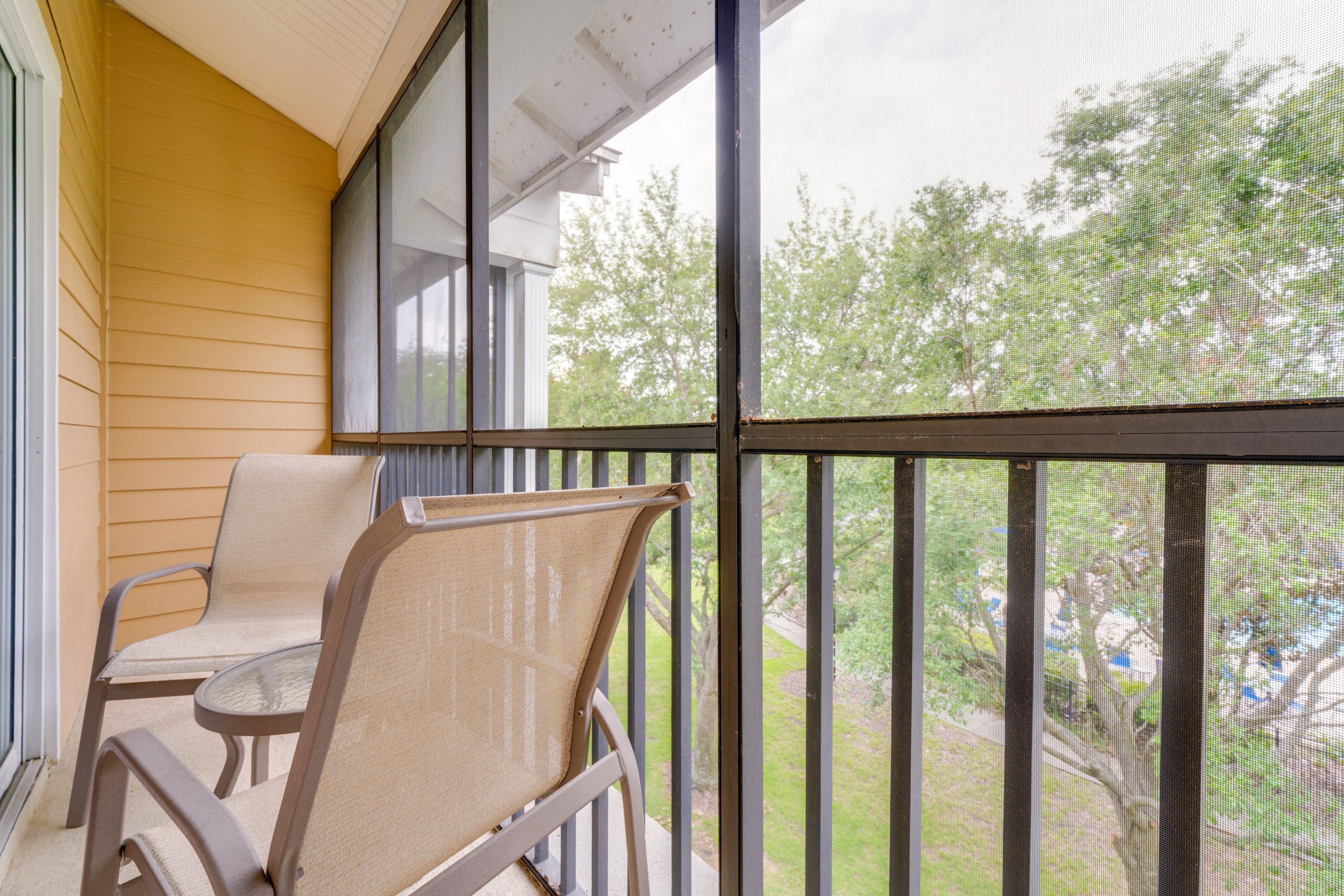 Screened Balcony