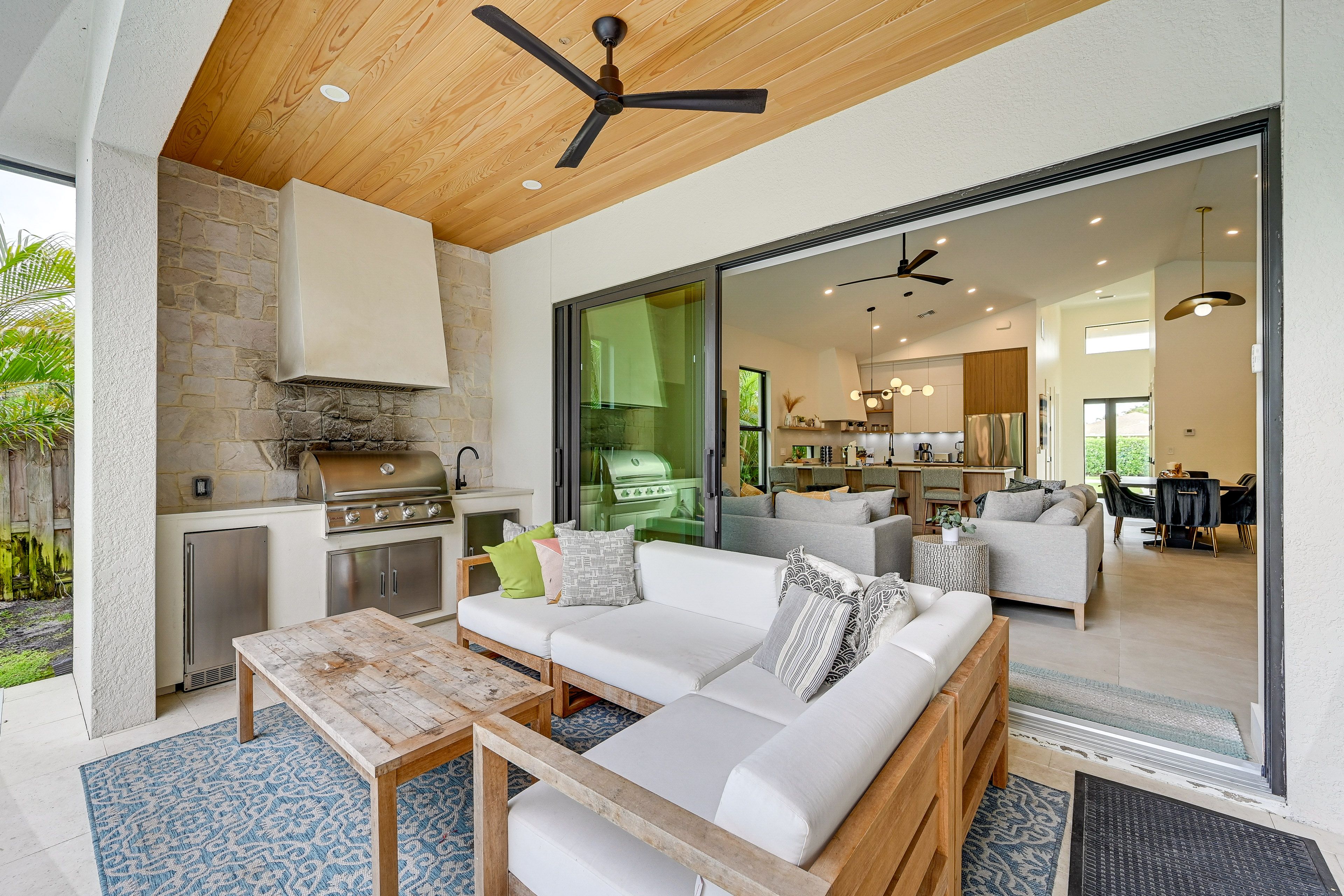 Covered Patio | Outdoor Kitchen