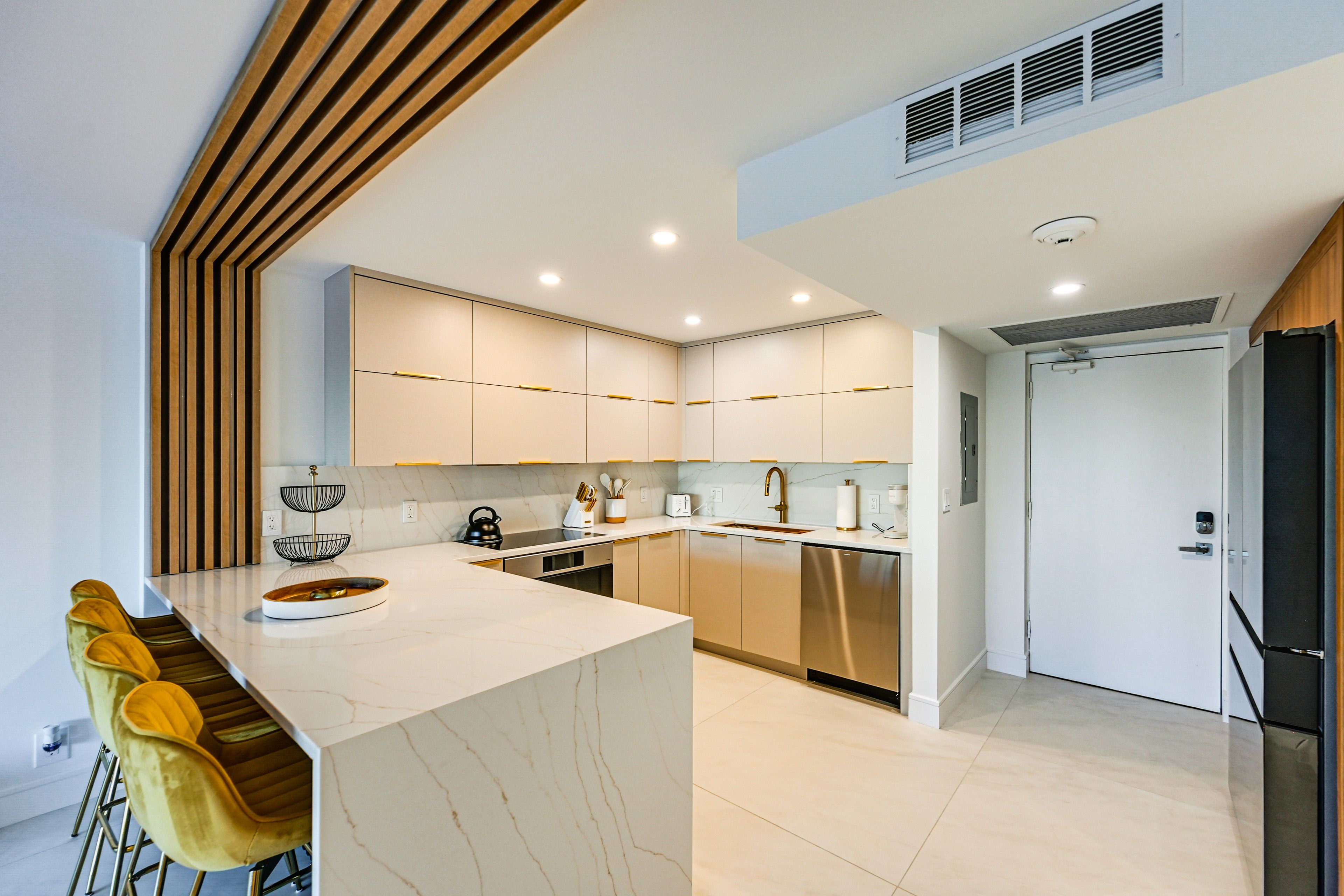 Kitchen | Keurig Coffee Maker | Blender | Toaster | Cooking Basics