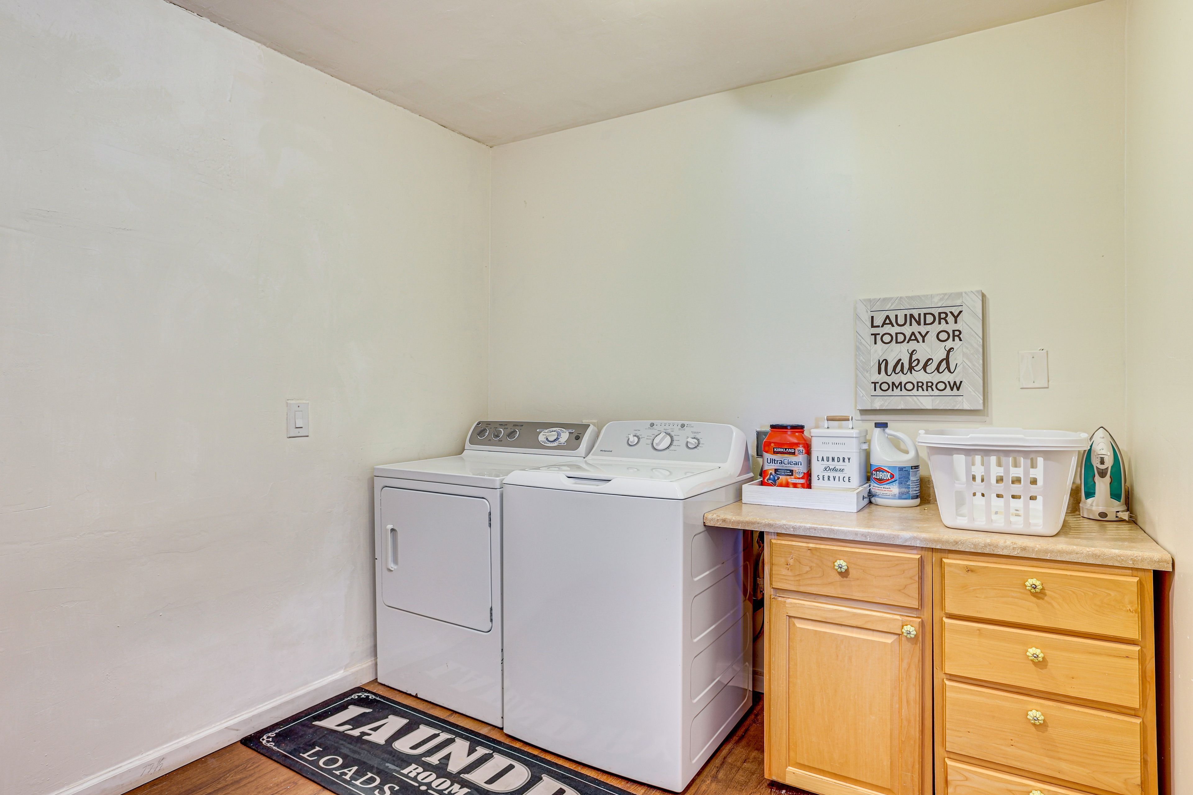 Laundry Room | Washer & Dryer