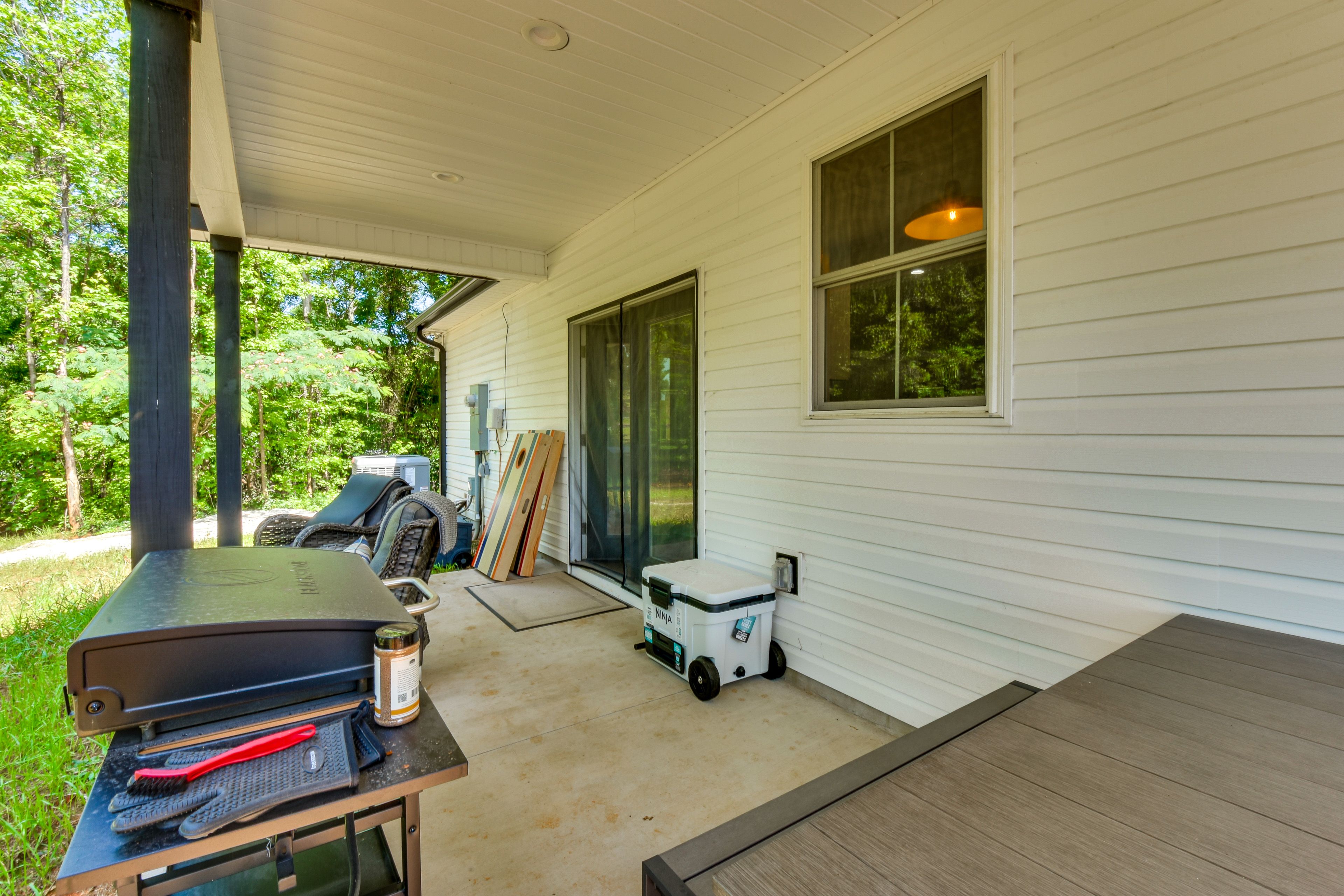 House Exterior | Covered Patio | Gas Griddle | Cornhole